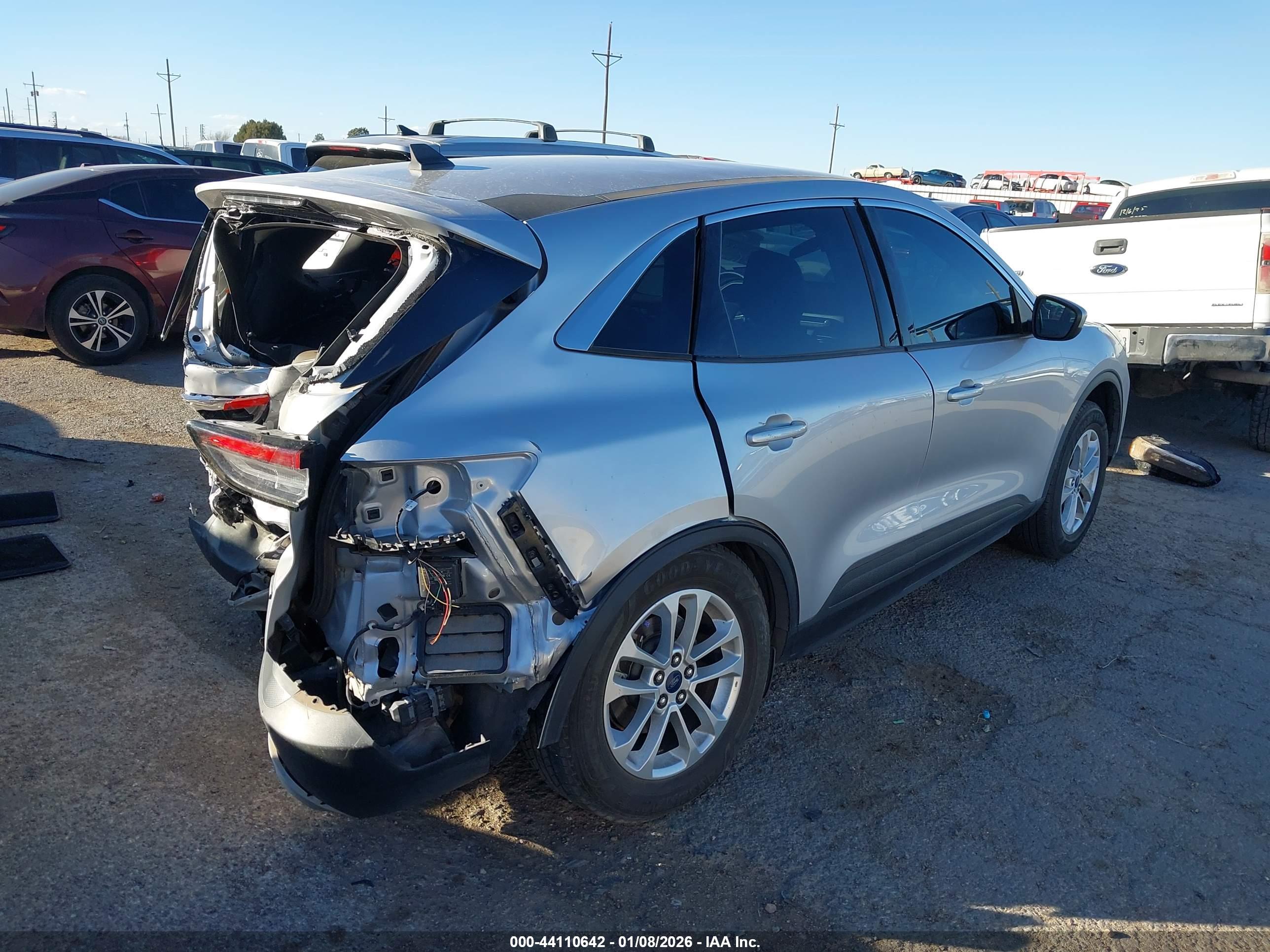 FORD ESCAPE image 4