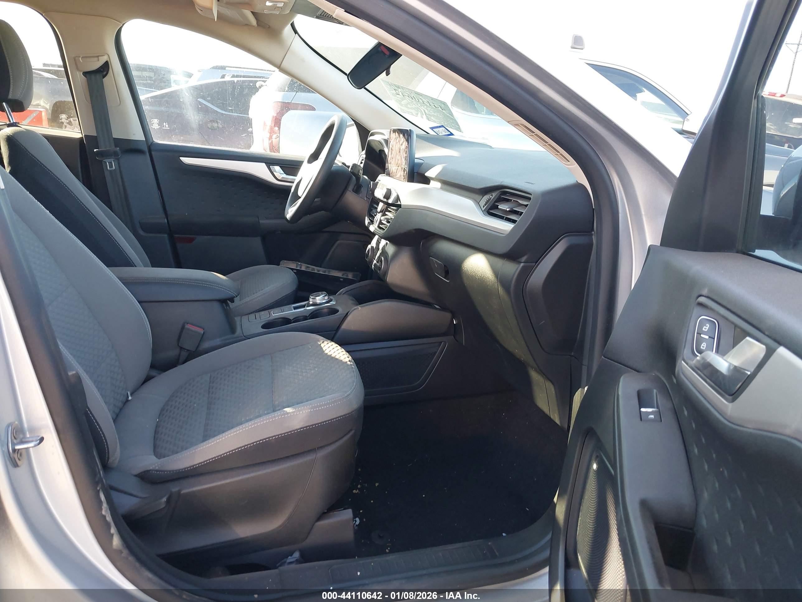 FORD ESCAPE image 5