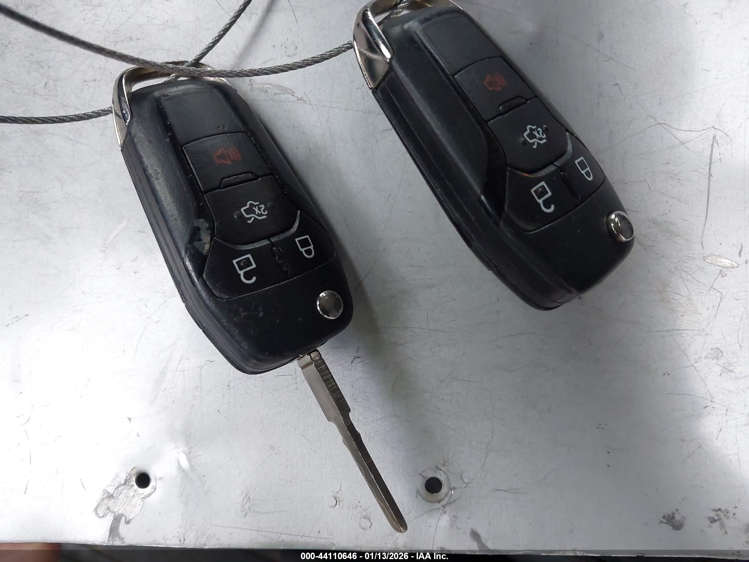 FORD FUSION image 11