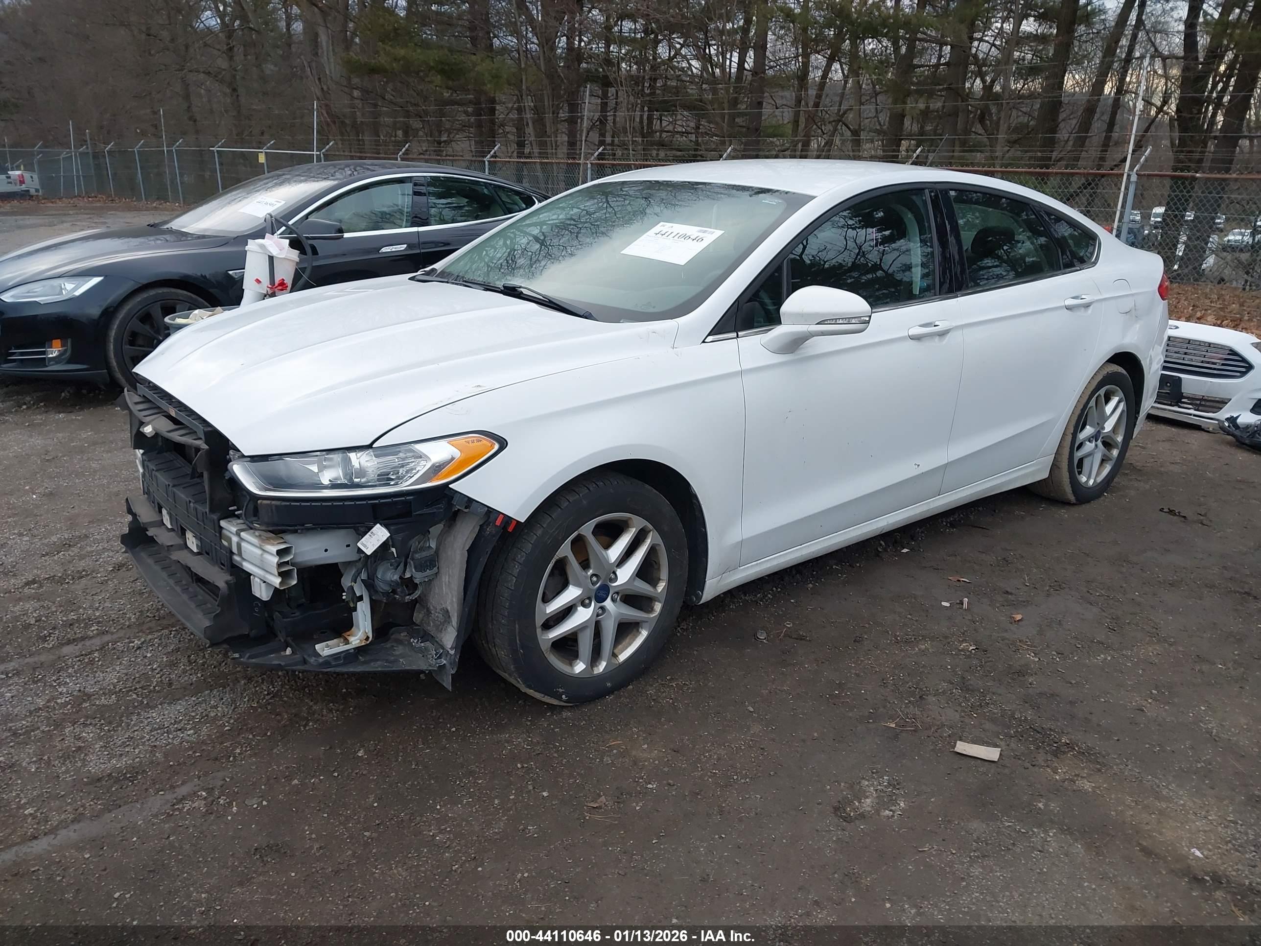FORD FUSION image 2