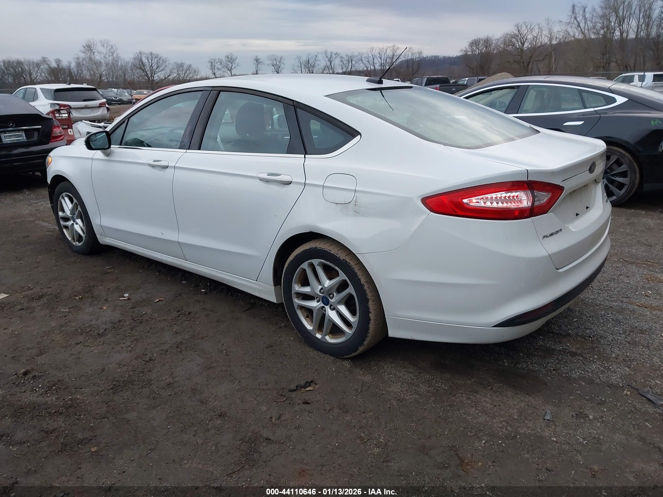 FORD FUSION image 3