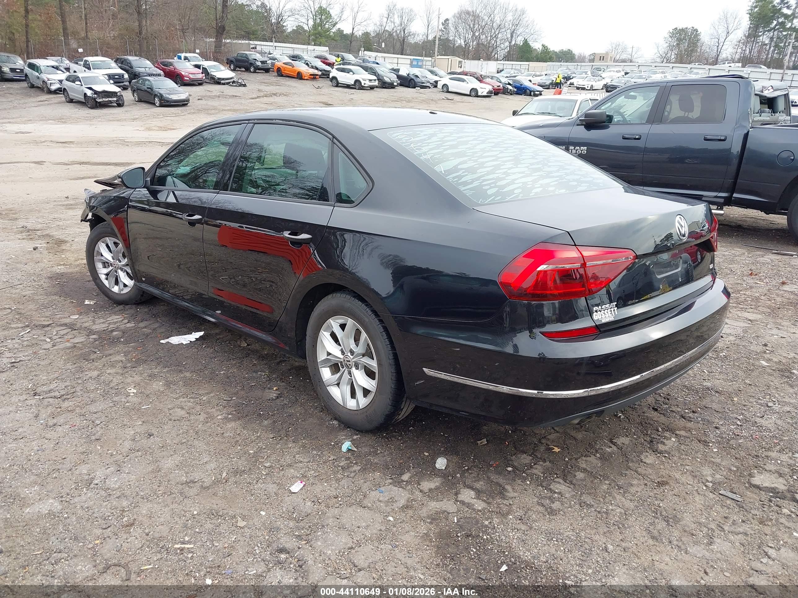 VOLKSWAGEN PASSAT image 3