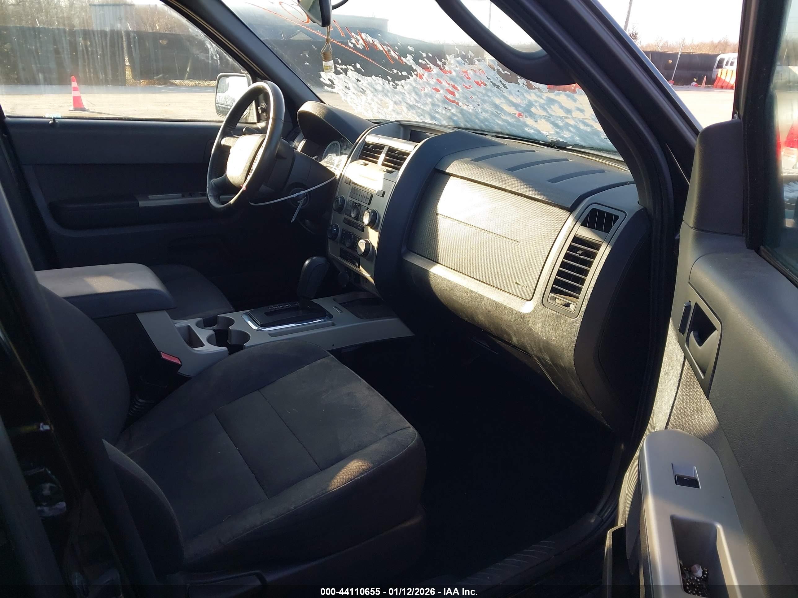 FORD ESCAPE image 5