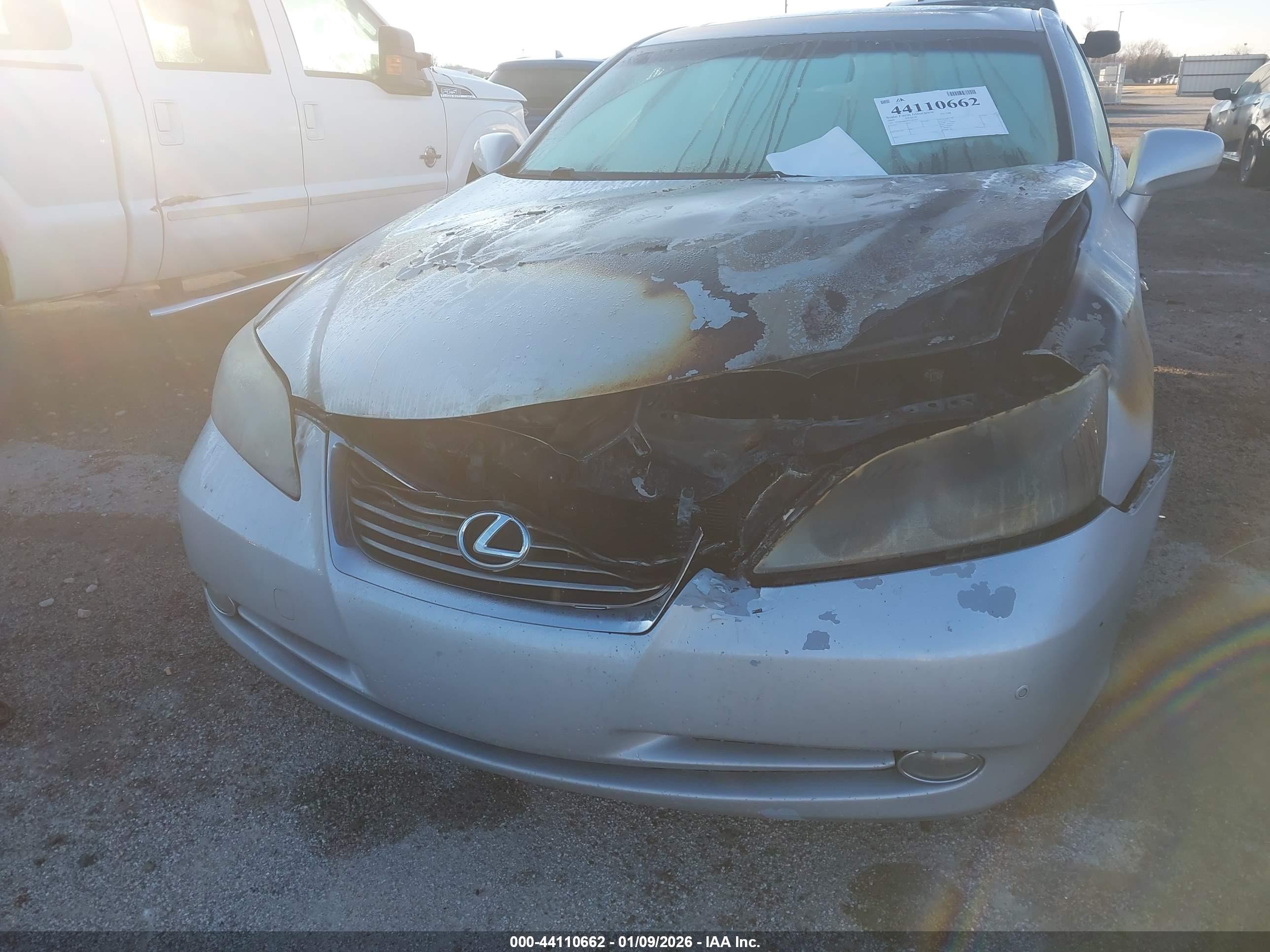LEXUS ES image 6