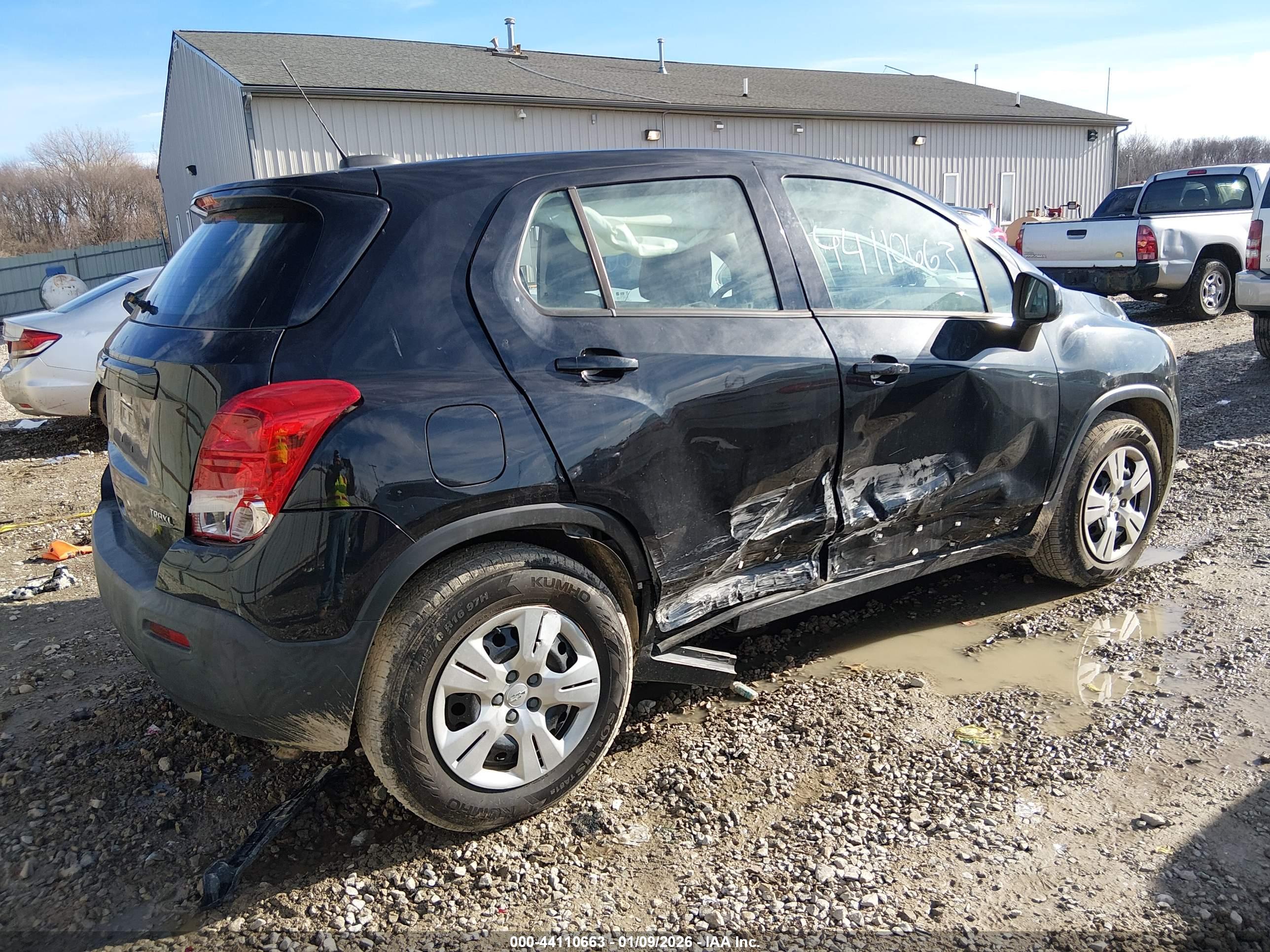 CHEVROLET TRAX image 4