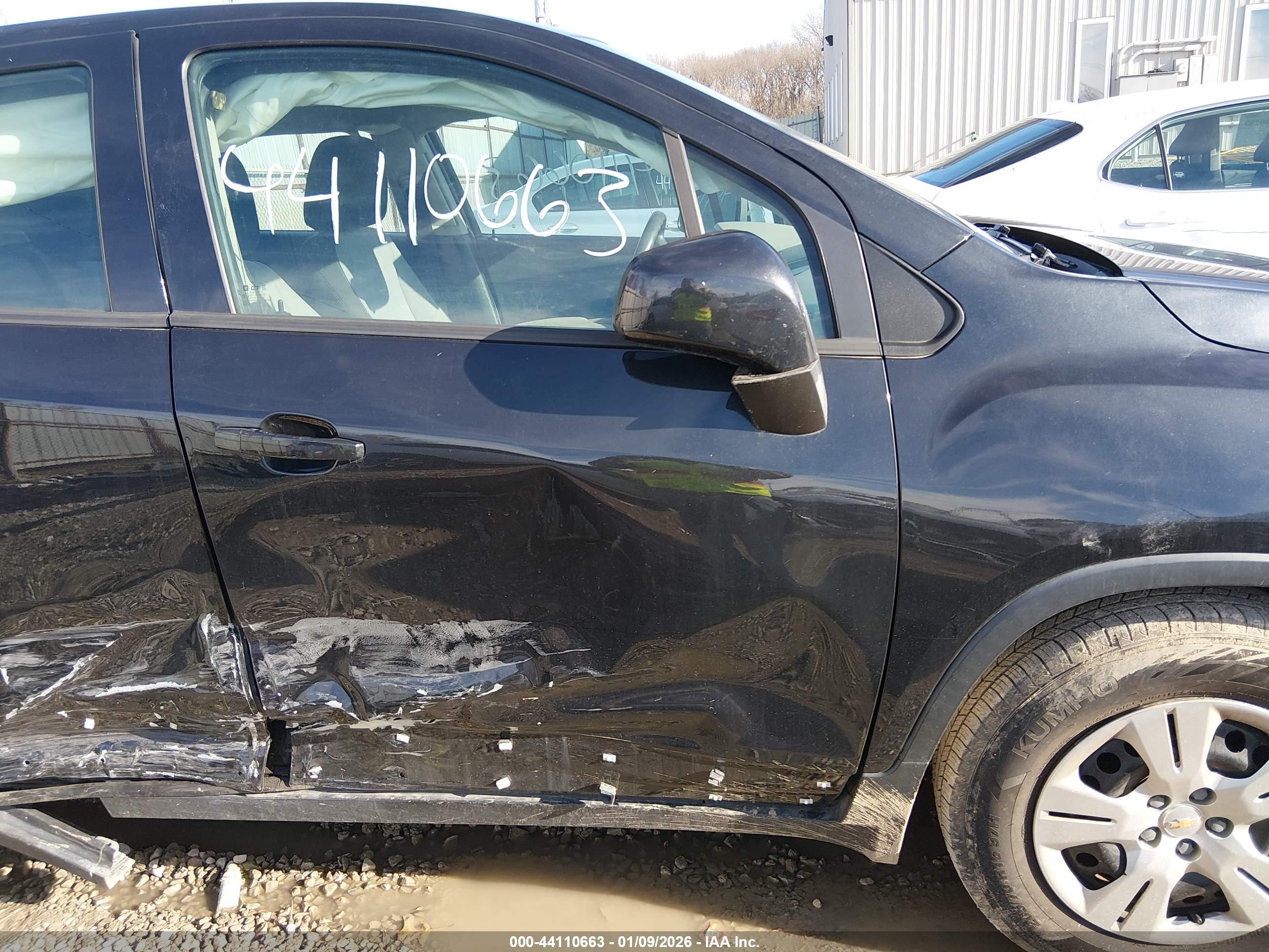 CHEVROLET TRAX image 6