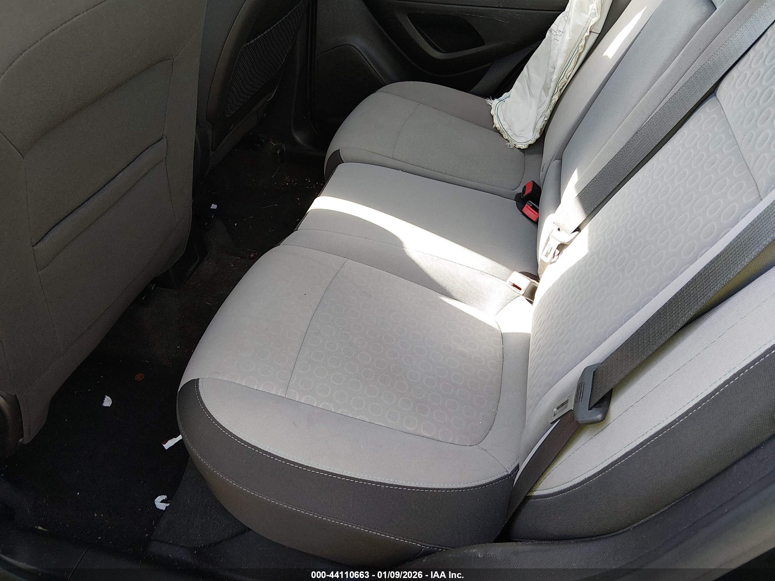 CHEVROLET TRAX image 8