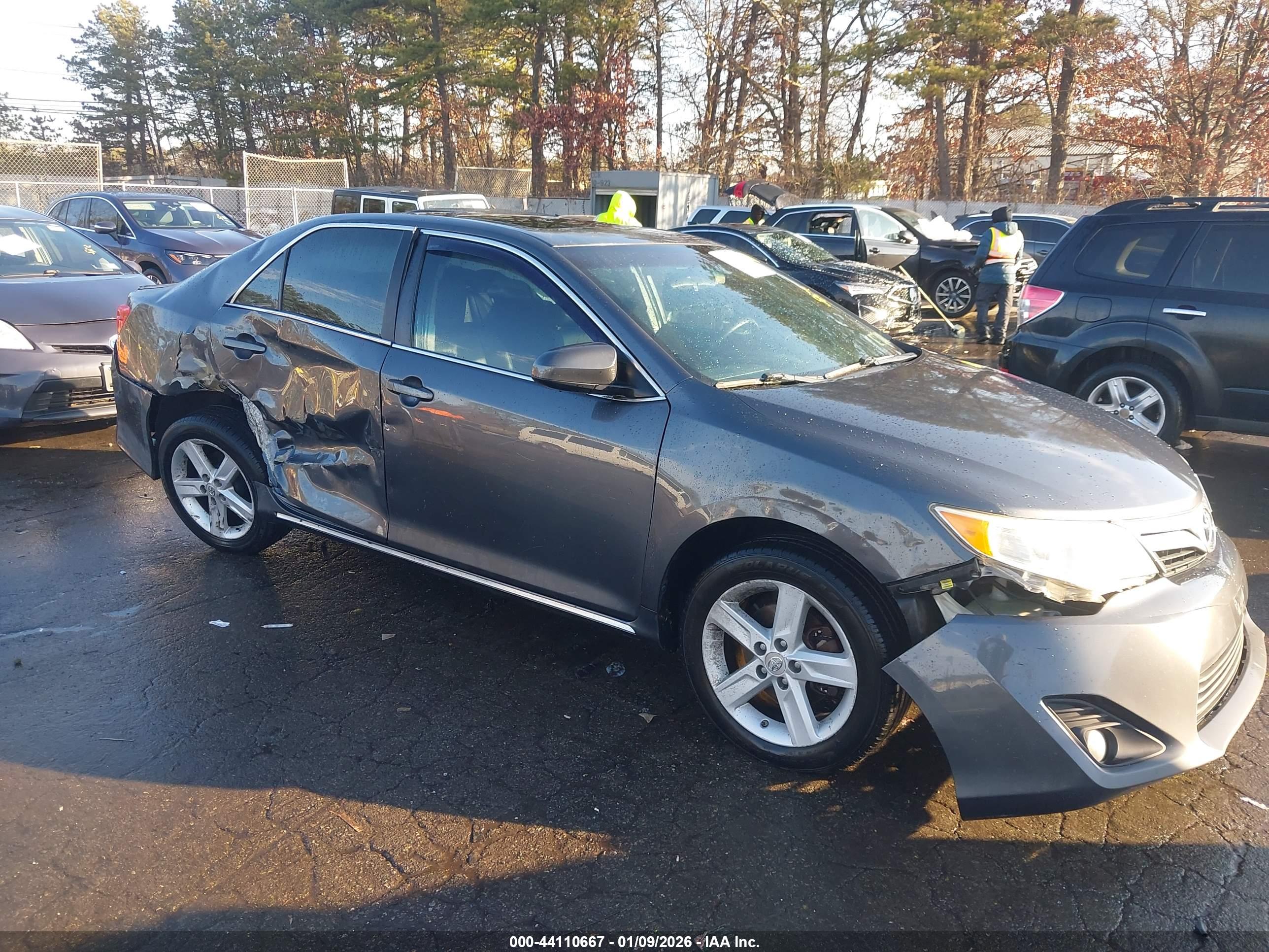 TOYOTA CAMRY image 6