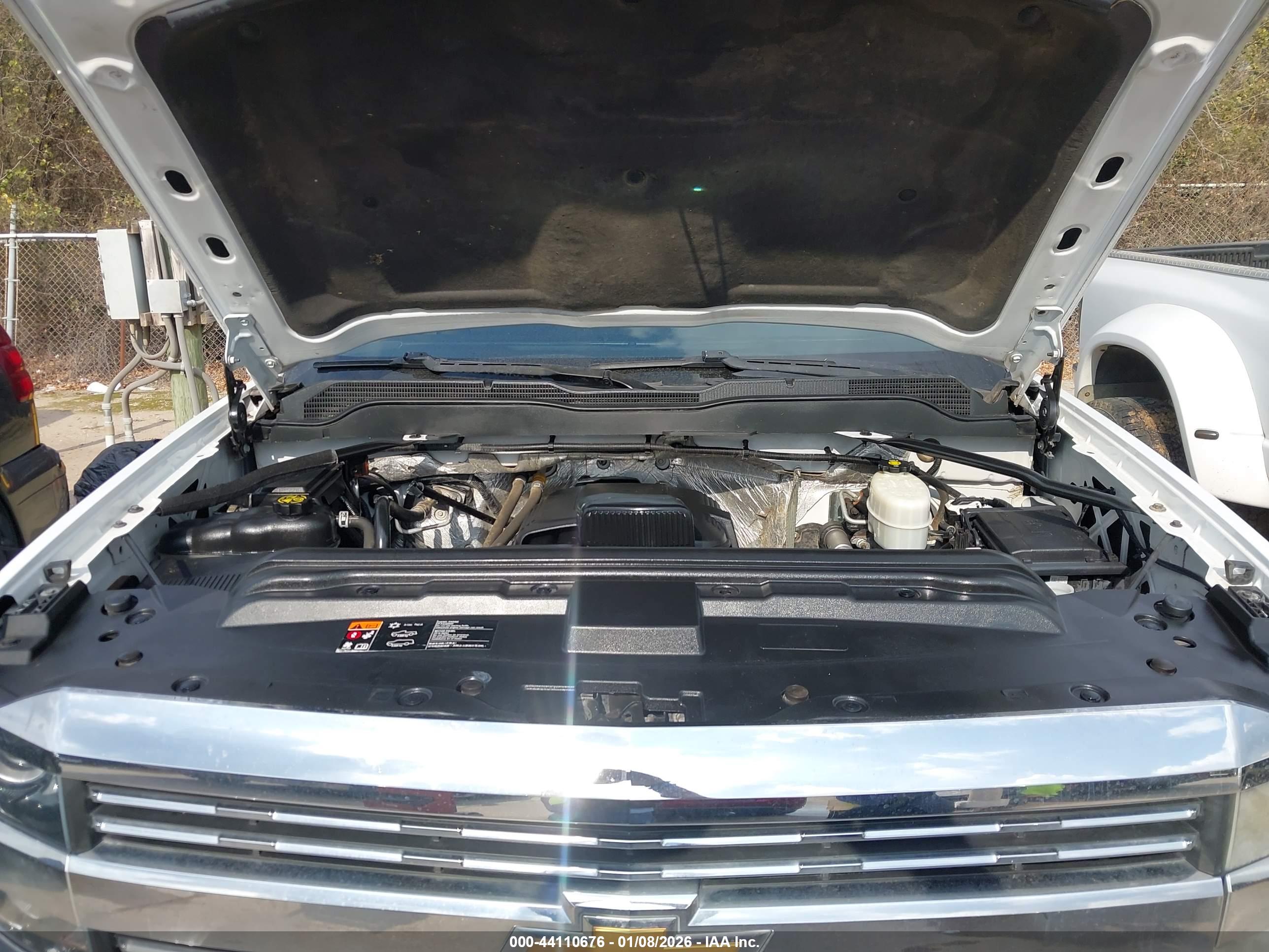 CHEVROLET SILVERADO image 10