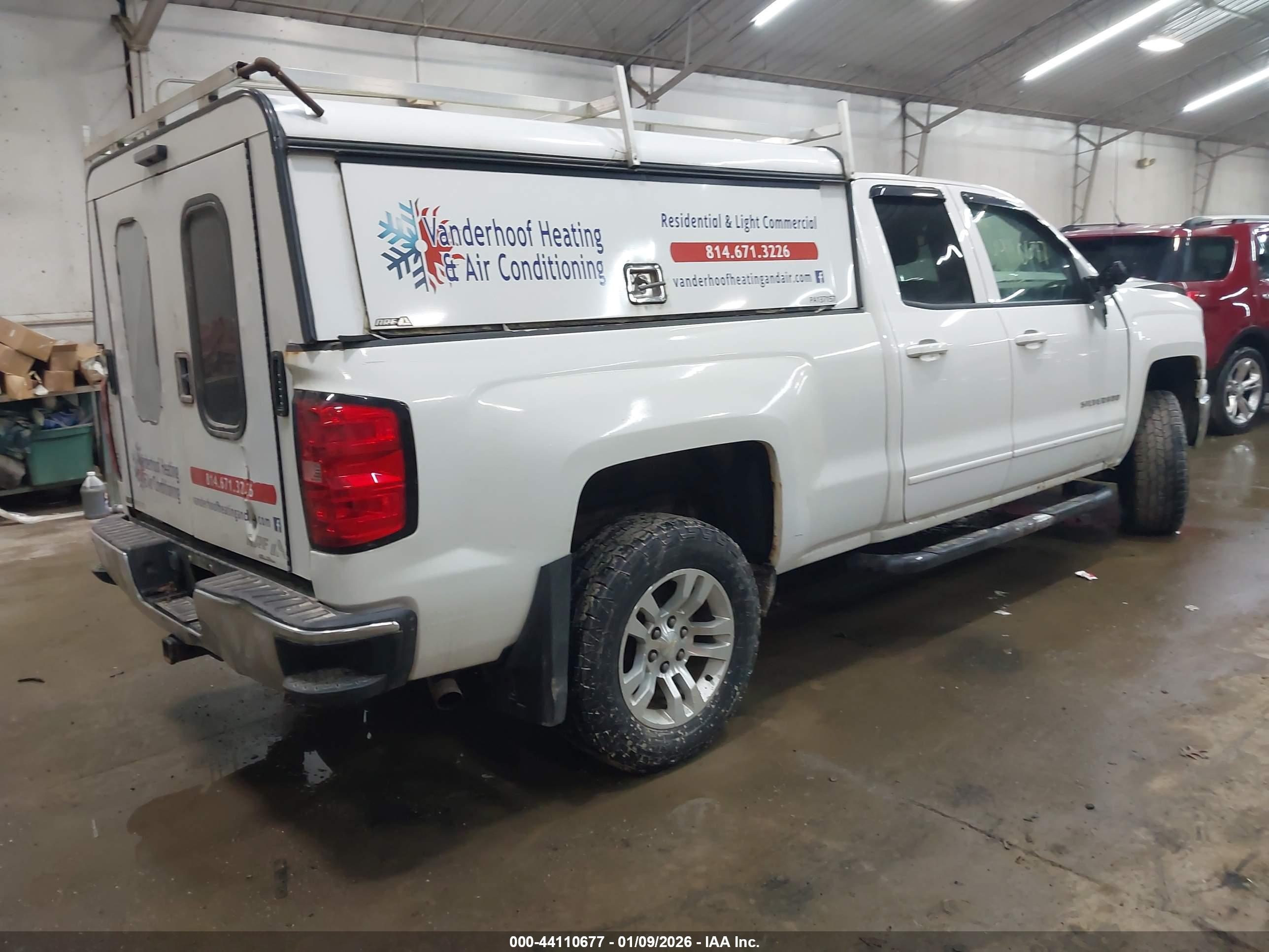 CHEVROLET SILVERADO image 4