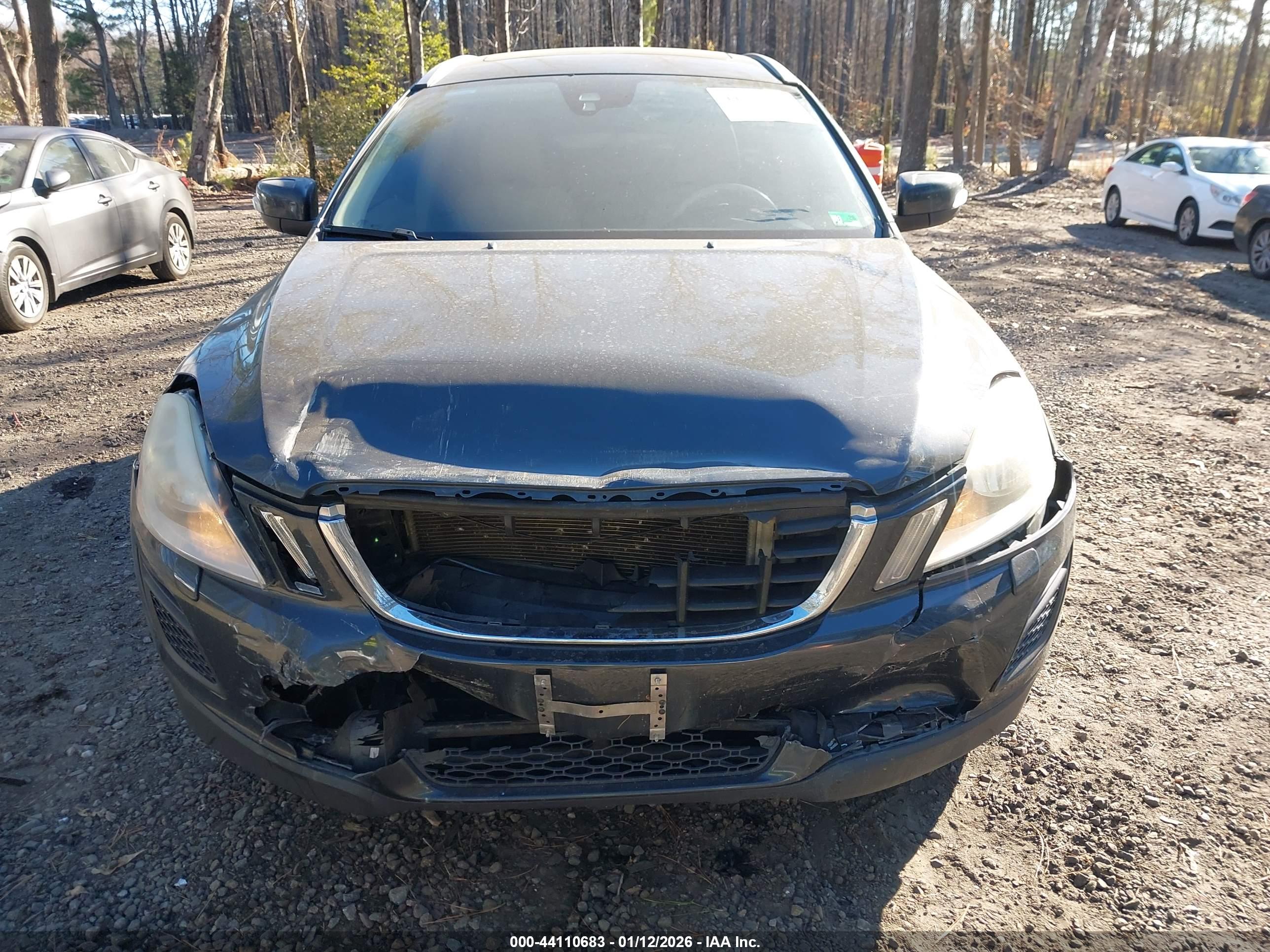 VOLVO XC60 image 6