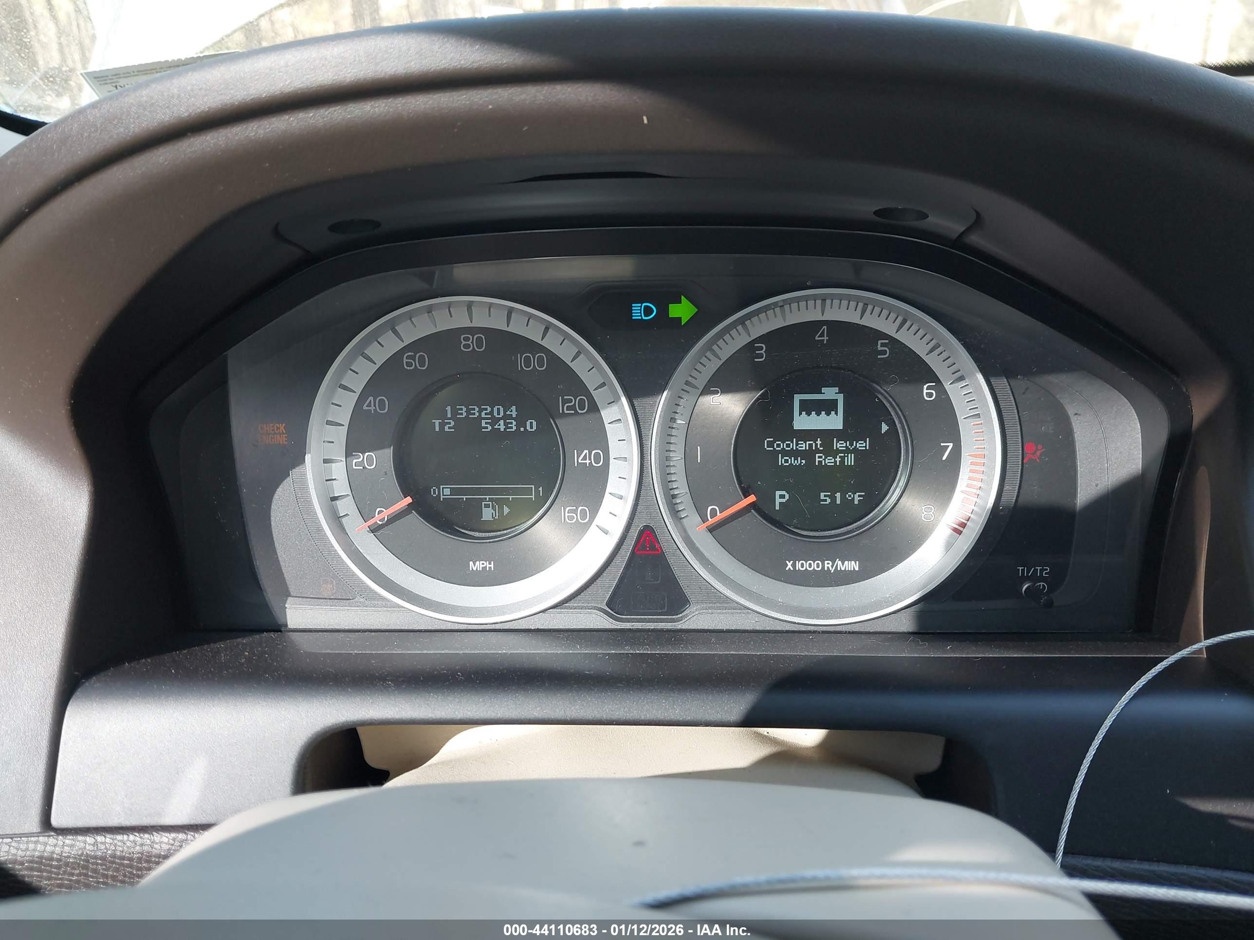 VOLVO XC60 image 7