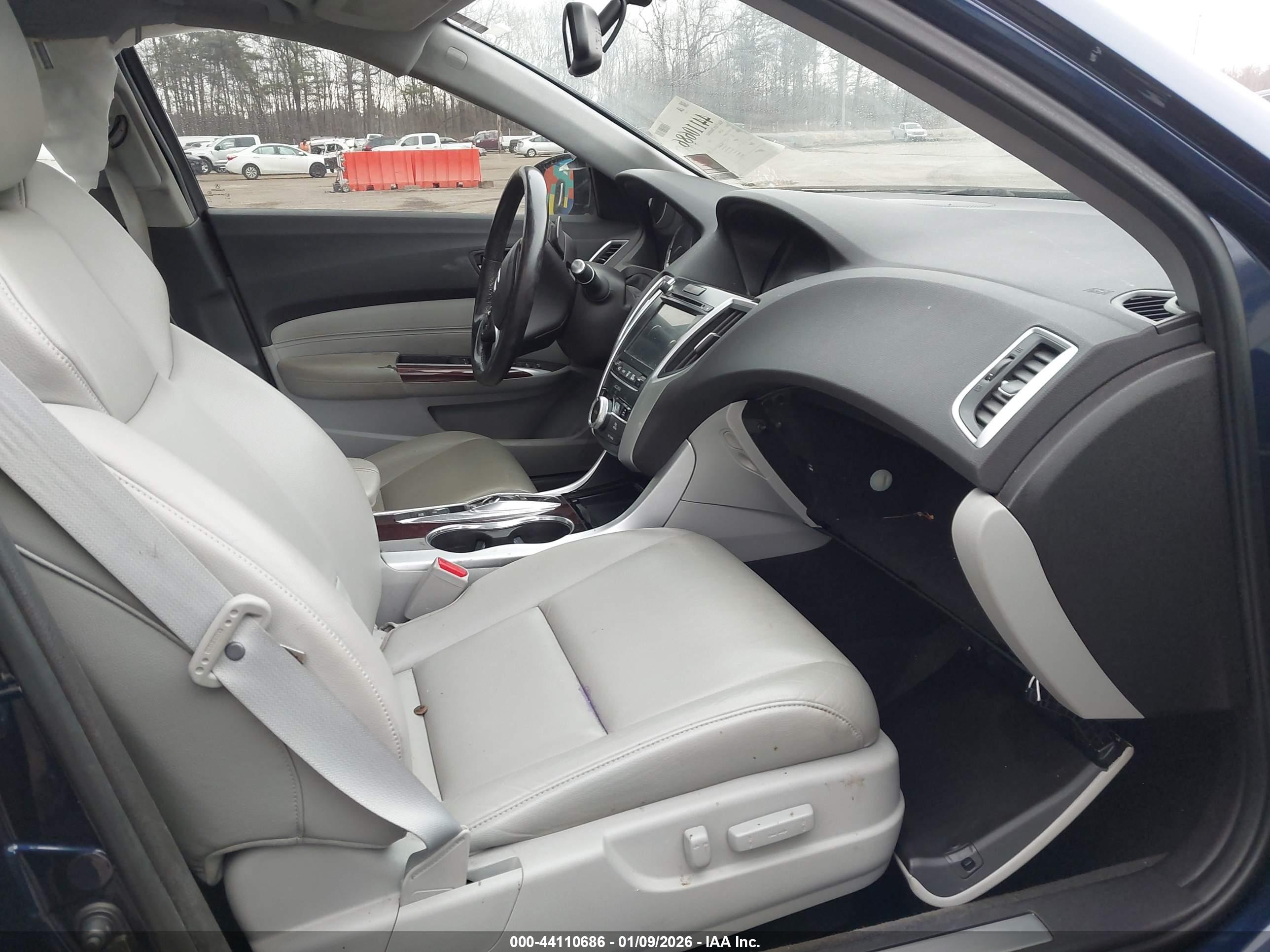 ACURA TLX image 5