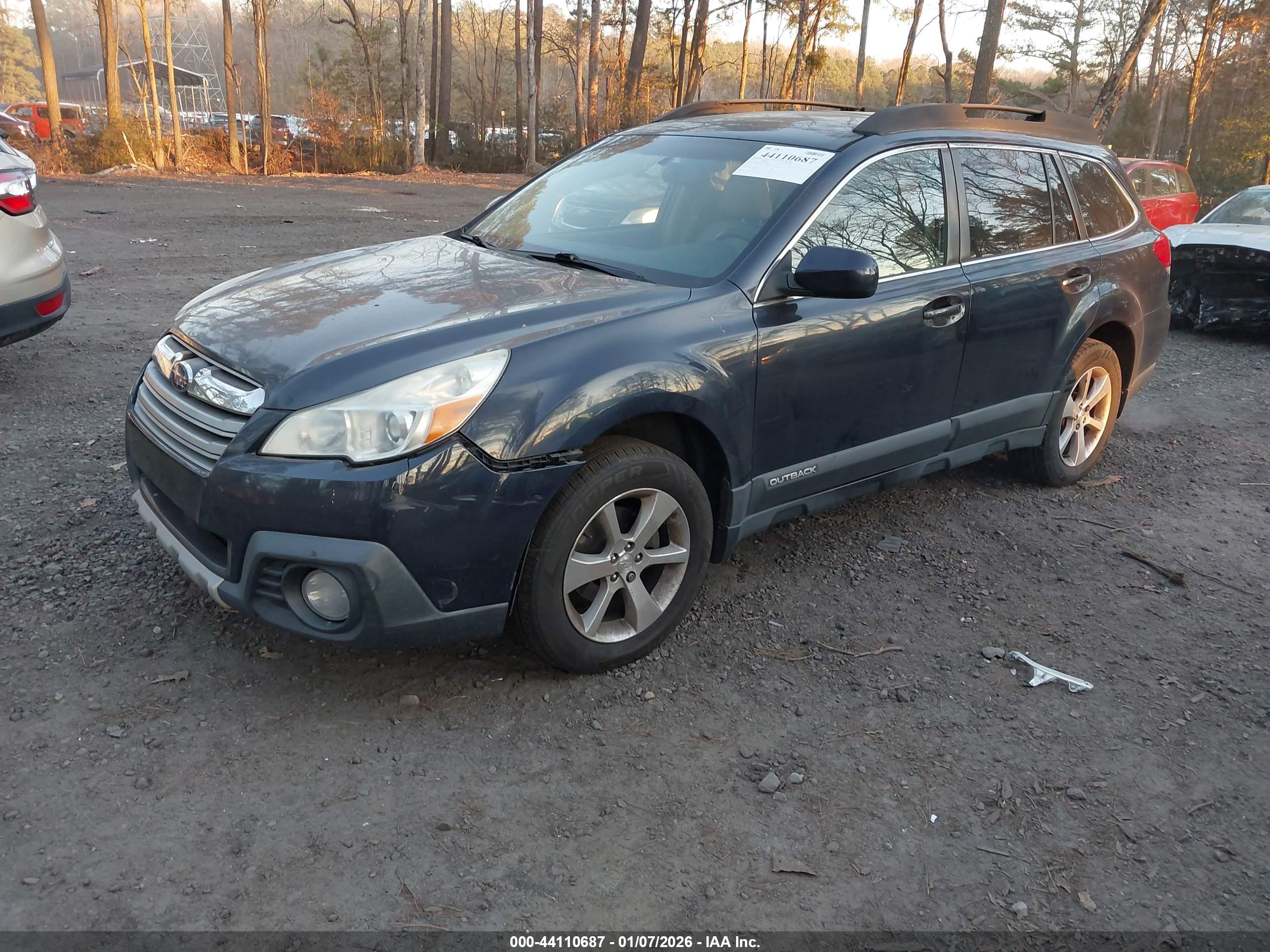 SUBARU OUTBACK image 2