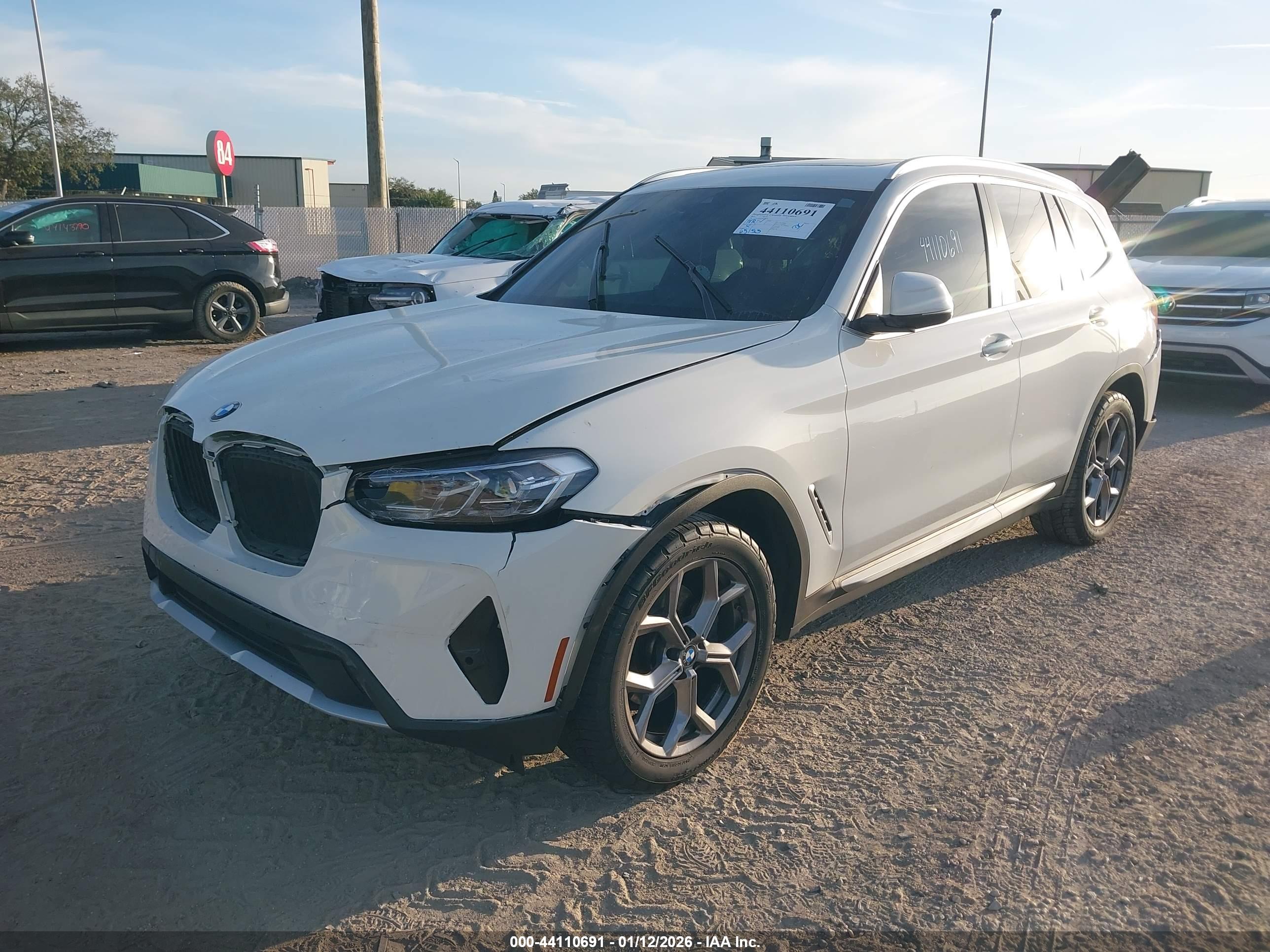BMW X3 image 2