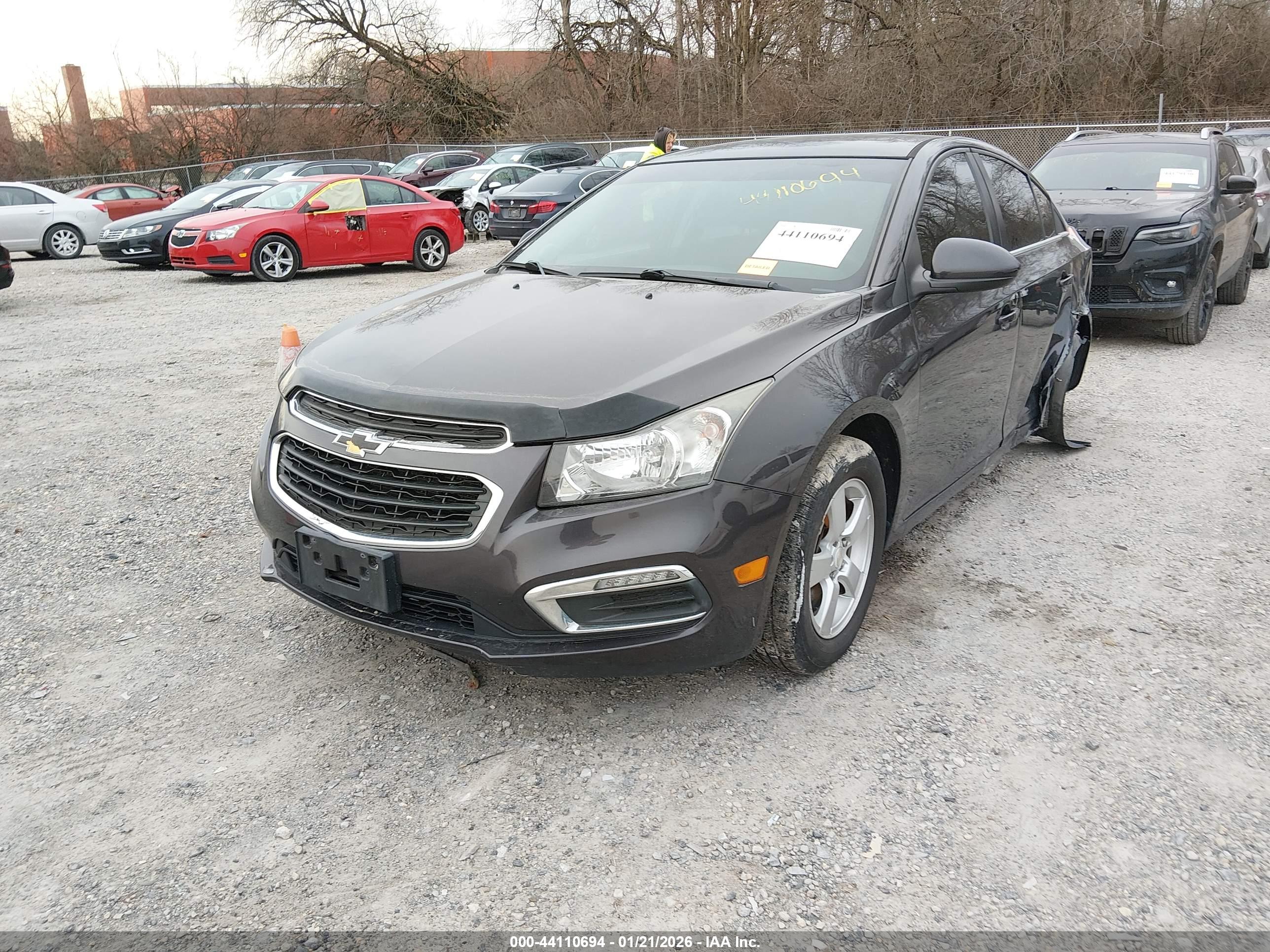 CHEVROLET CRUZE image 2