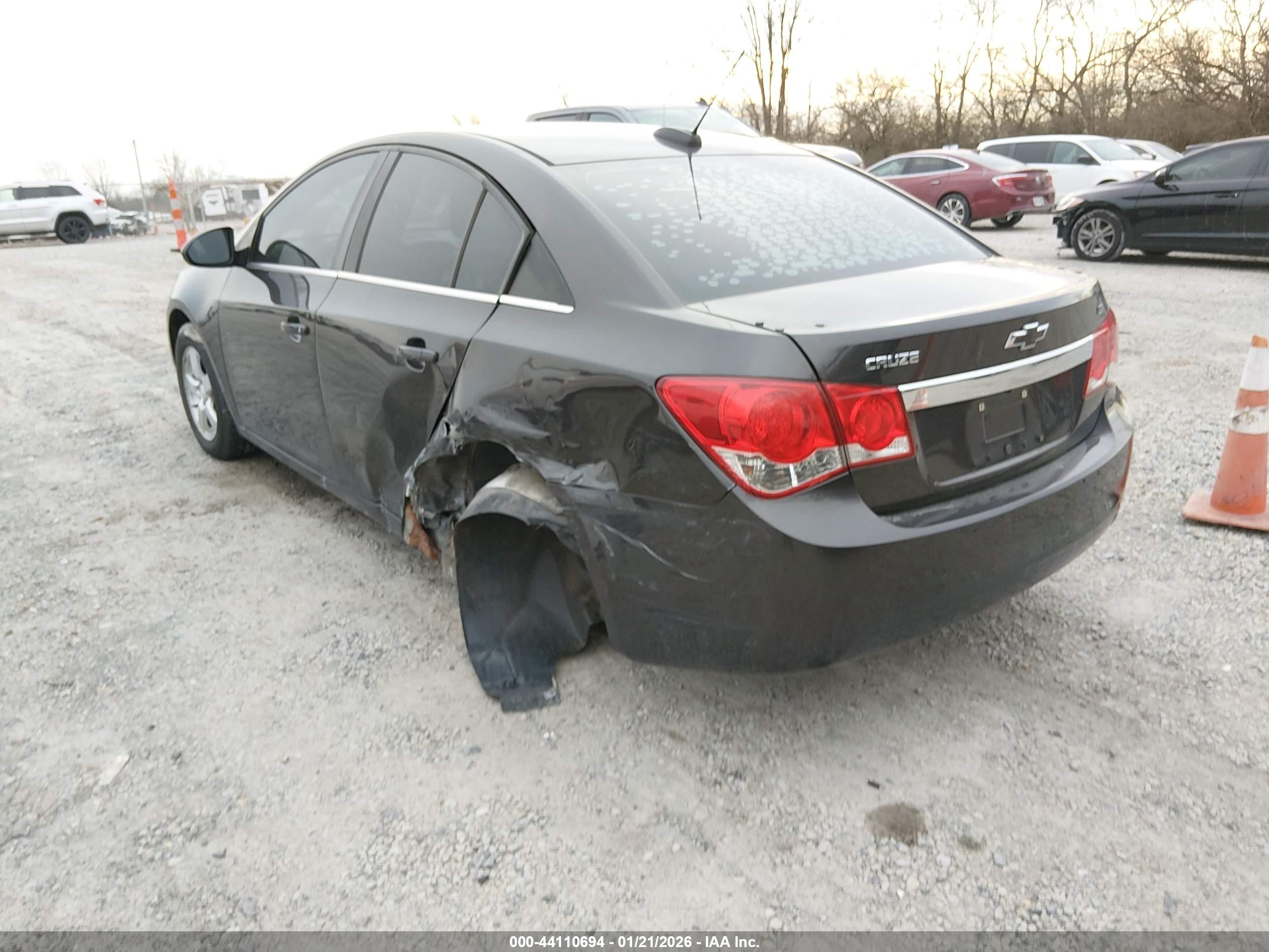 CHEVROLET CRUZE image 3