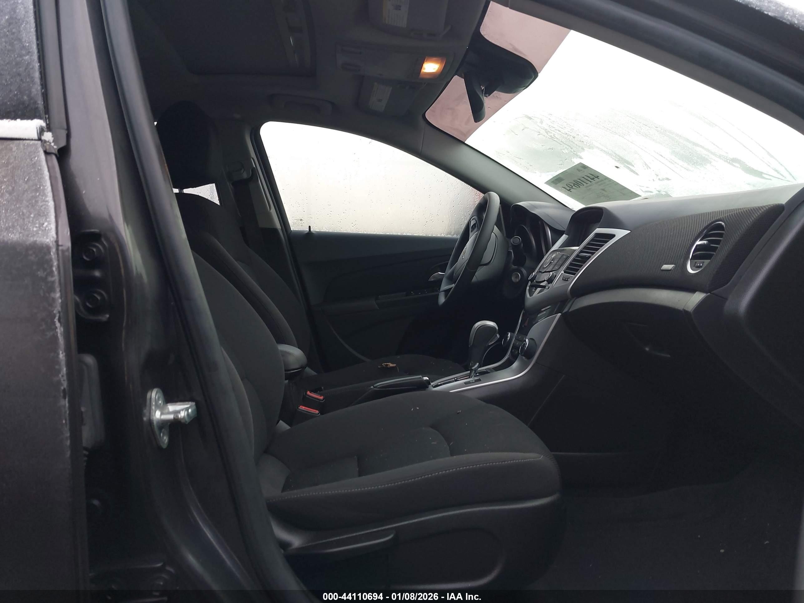 CHEVROLET CRUZE image 5