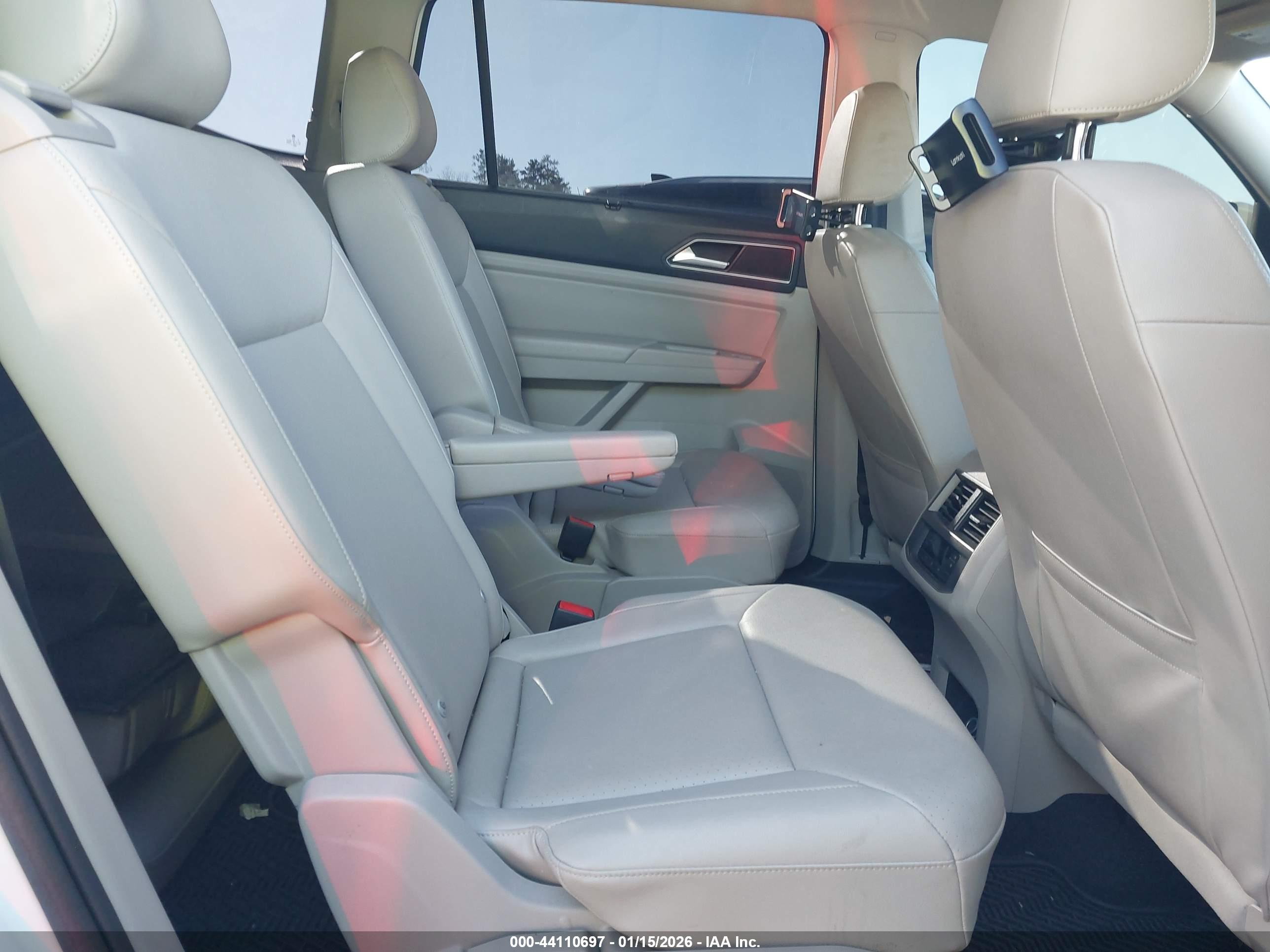 VOLKSWAGEN ATLAS image 8