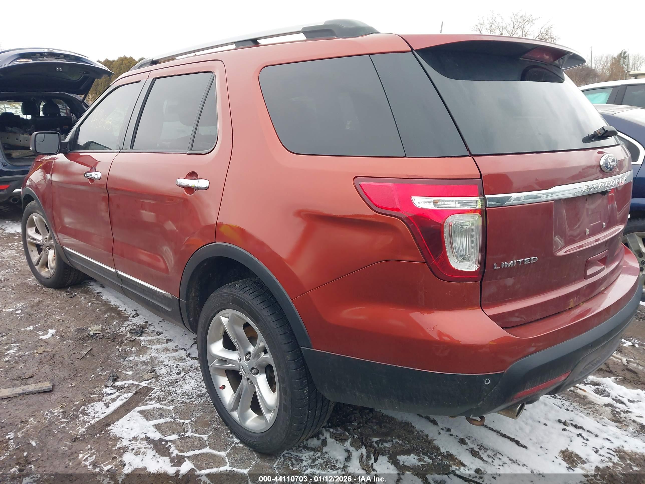 FORD EXPLORER image 3