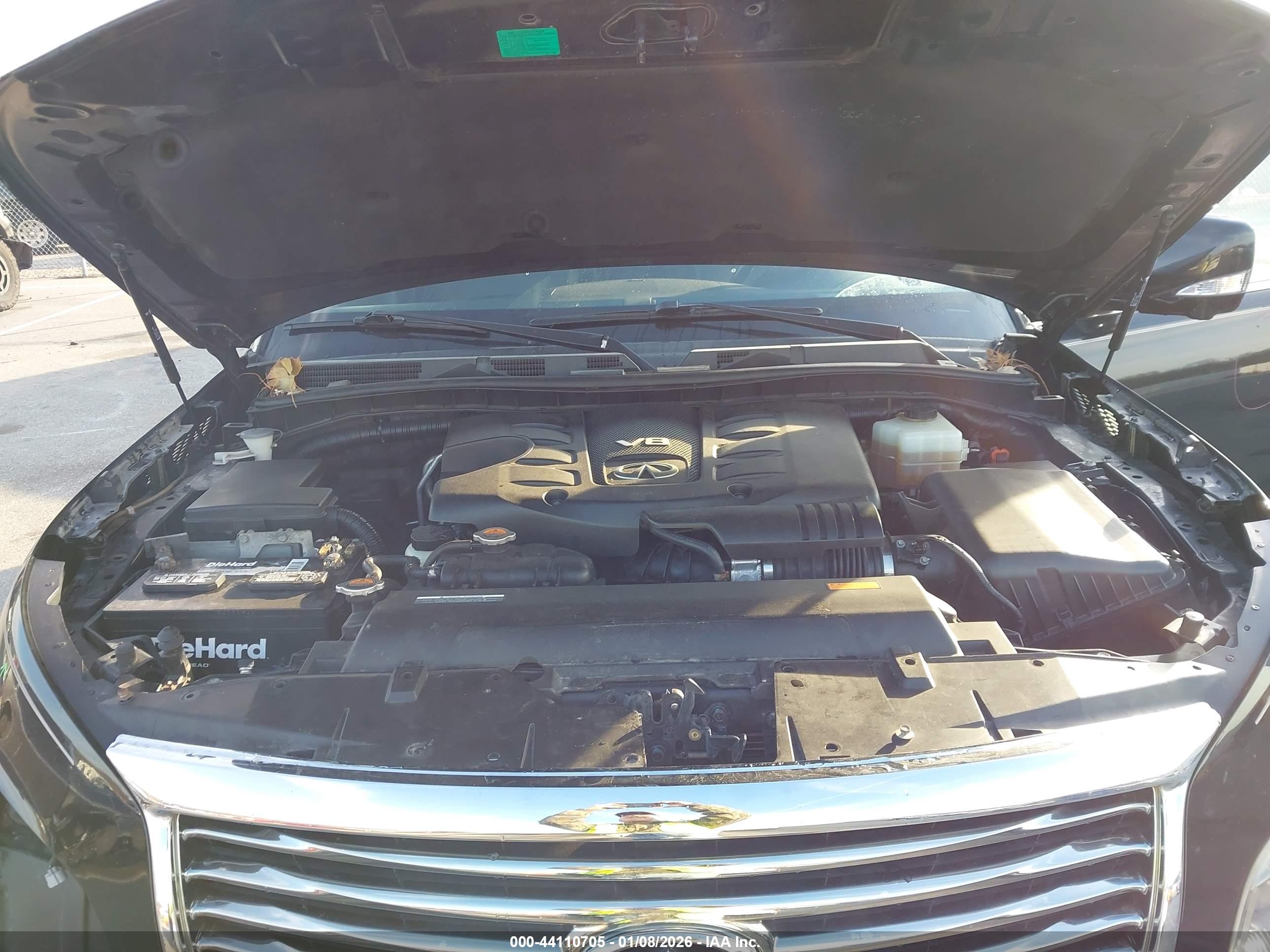 INFINITI QX56 image 10