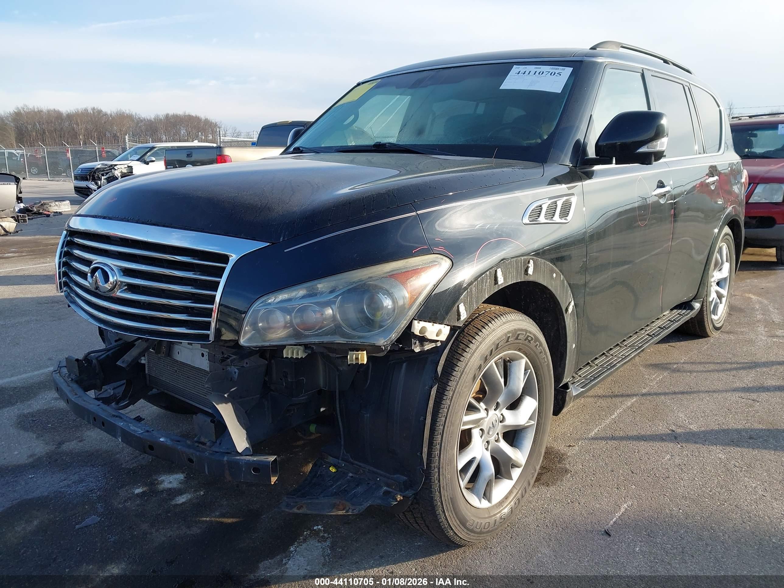 INFINITI QX56 image 6