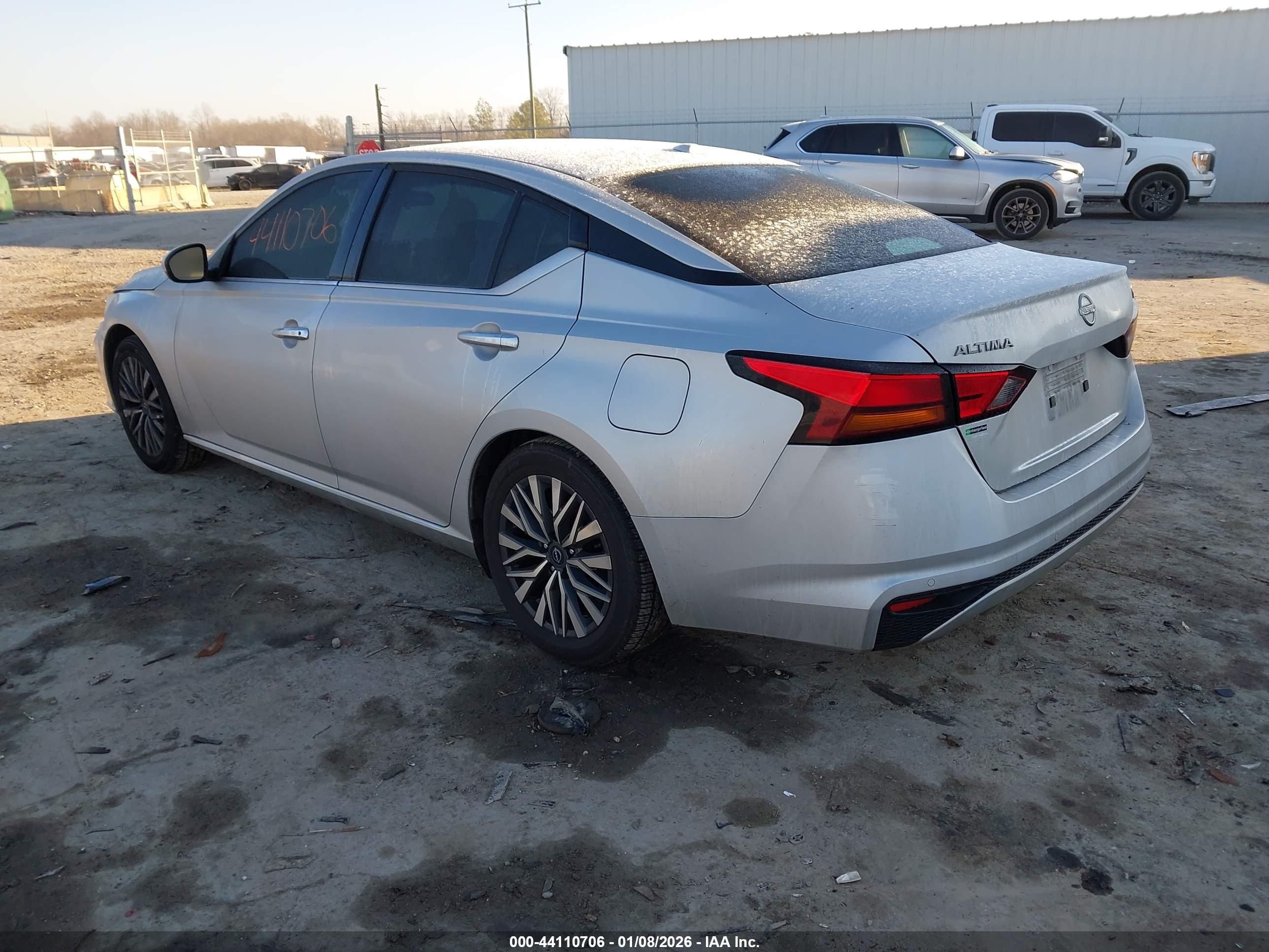 NISSAN ALTIMA image 3