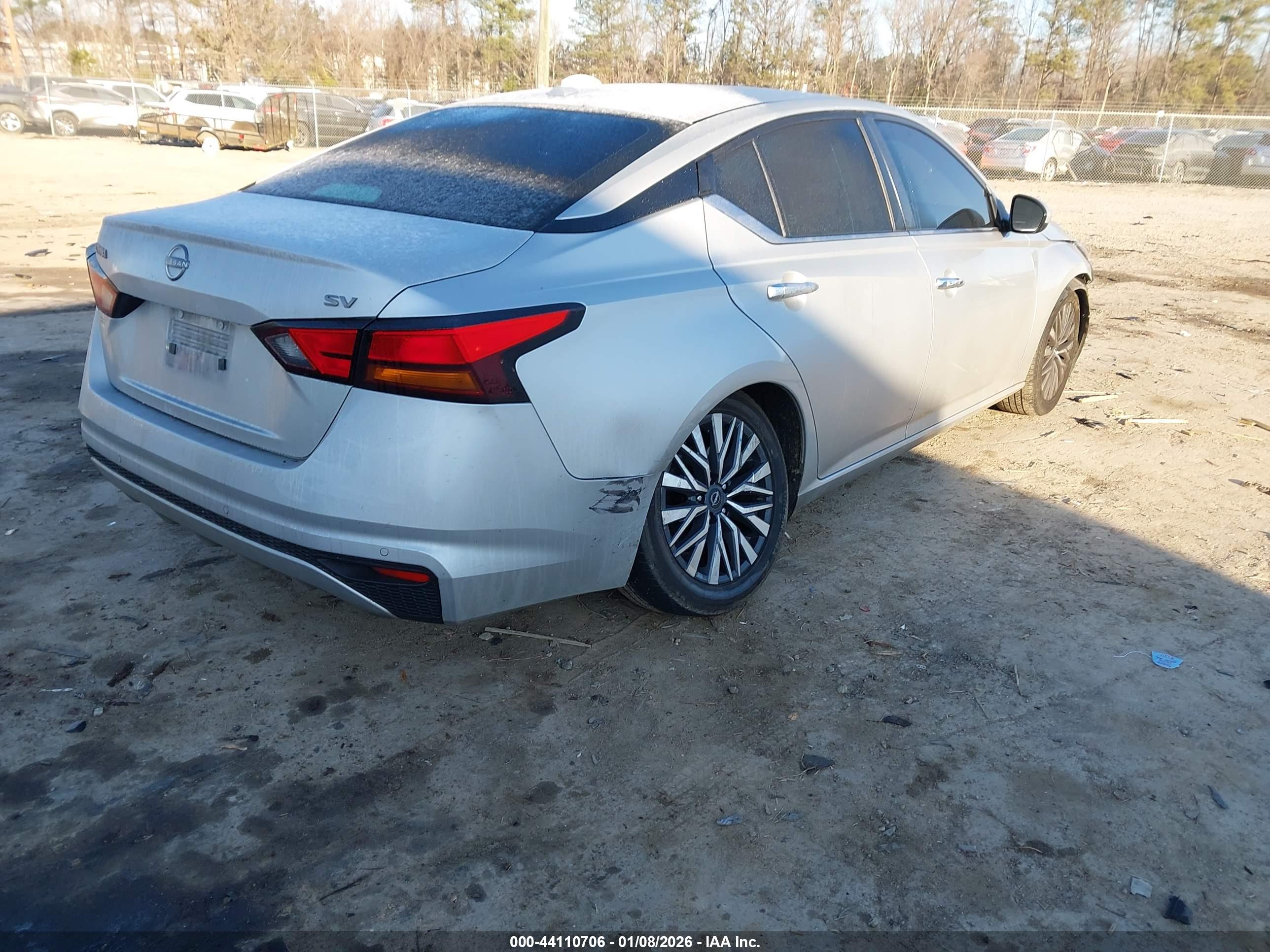 NISSAN ALTIMA image 4