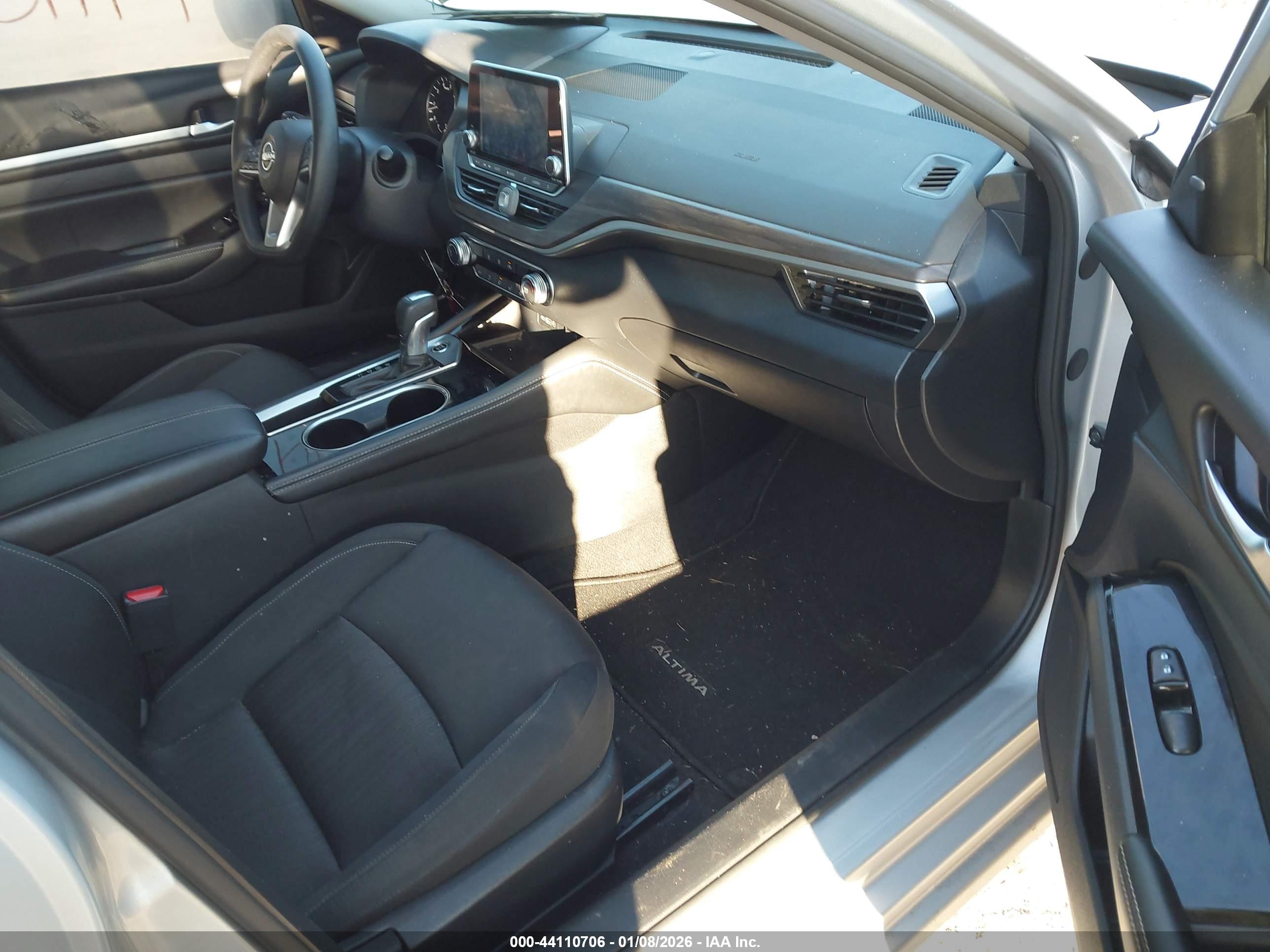 NISSAN ALTIMA image 5