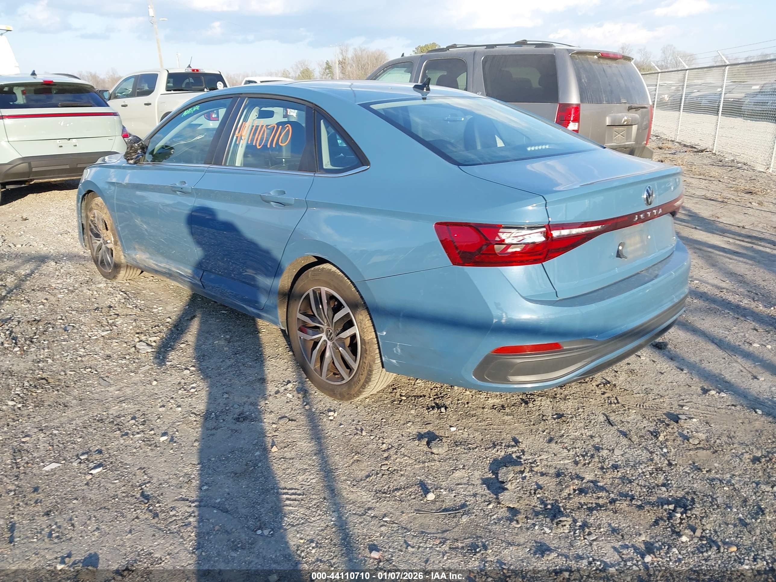 VOLKSWAGEN JETTA image 3