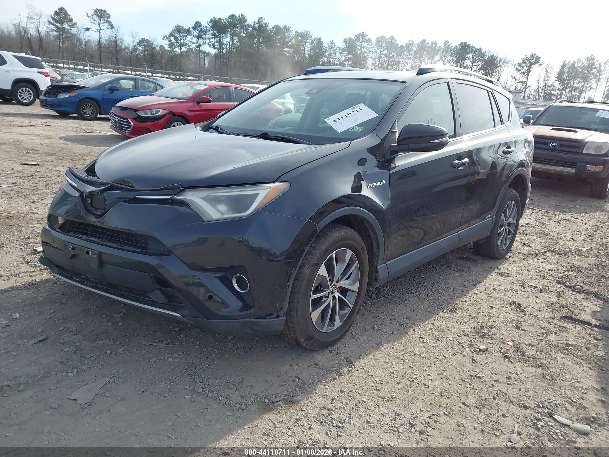 TOYOTA RAV4 image 2