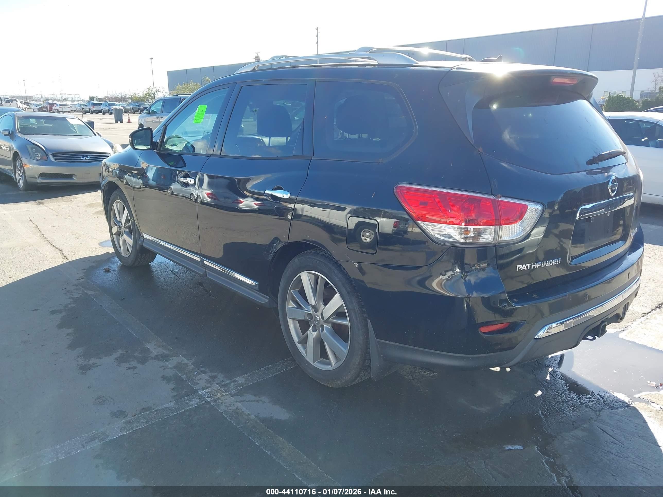 NISSAN PATHFINDER image 3