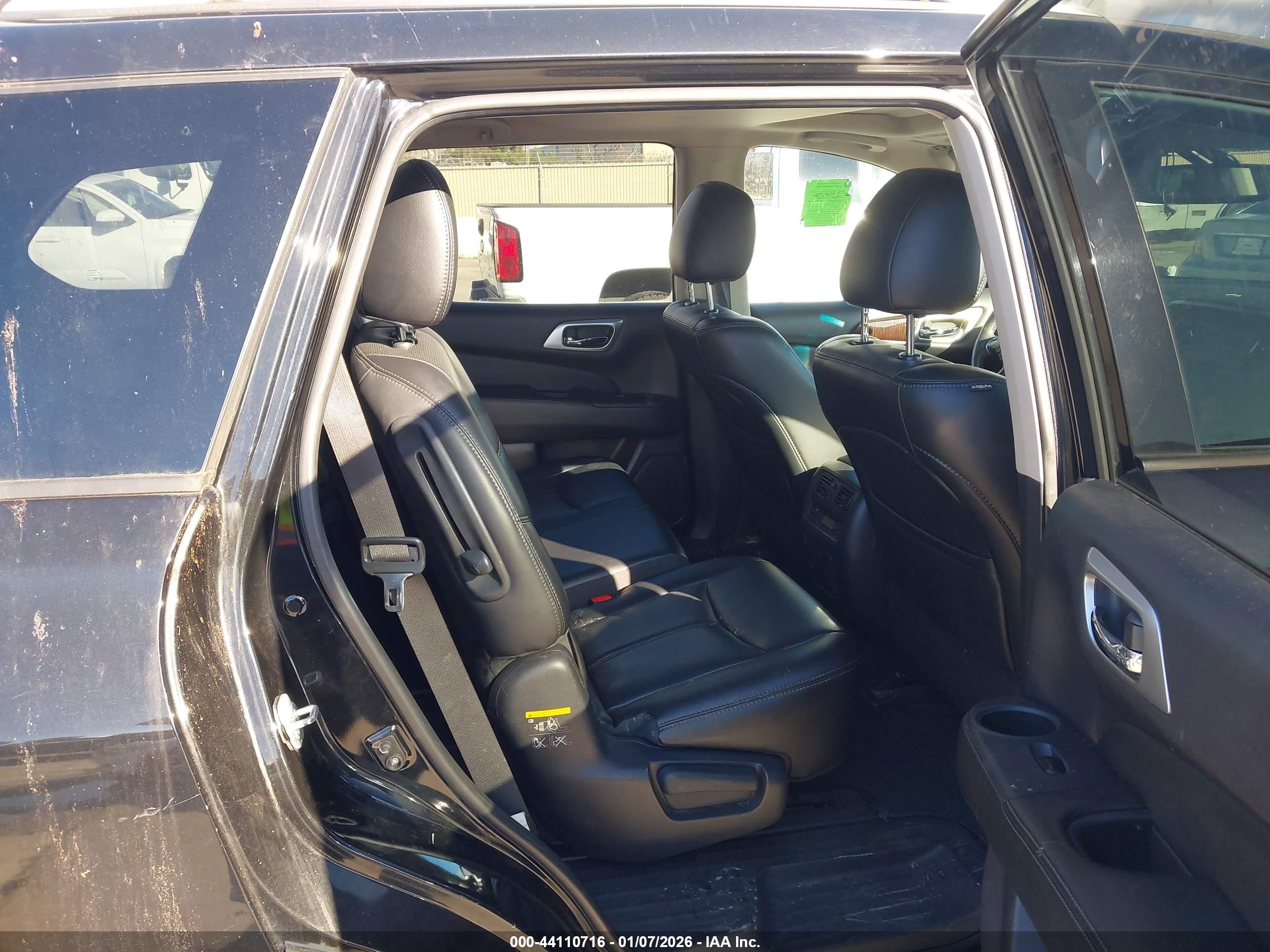 NISSAN PATHFINDER image 8