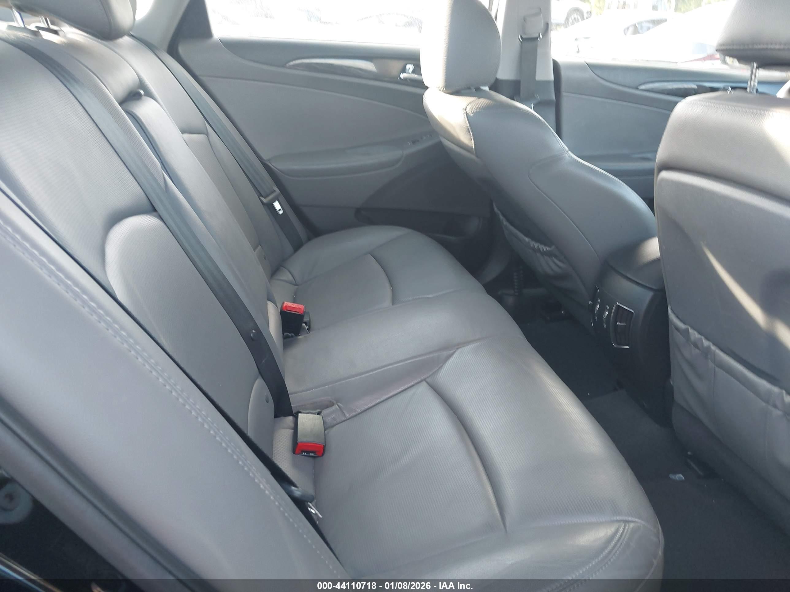 HYUNDAI SONATA image 8