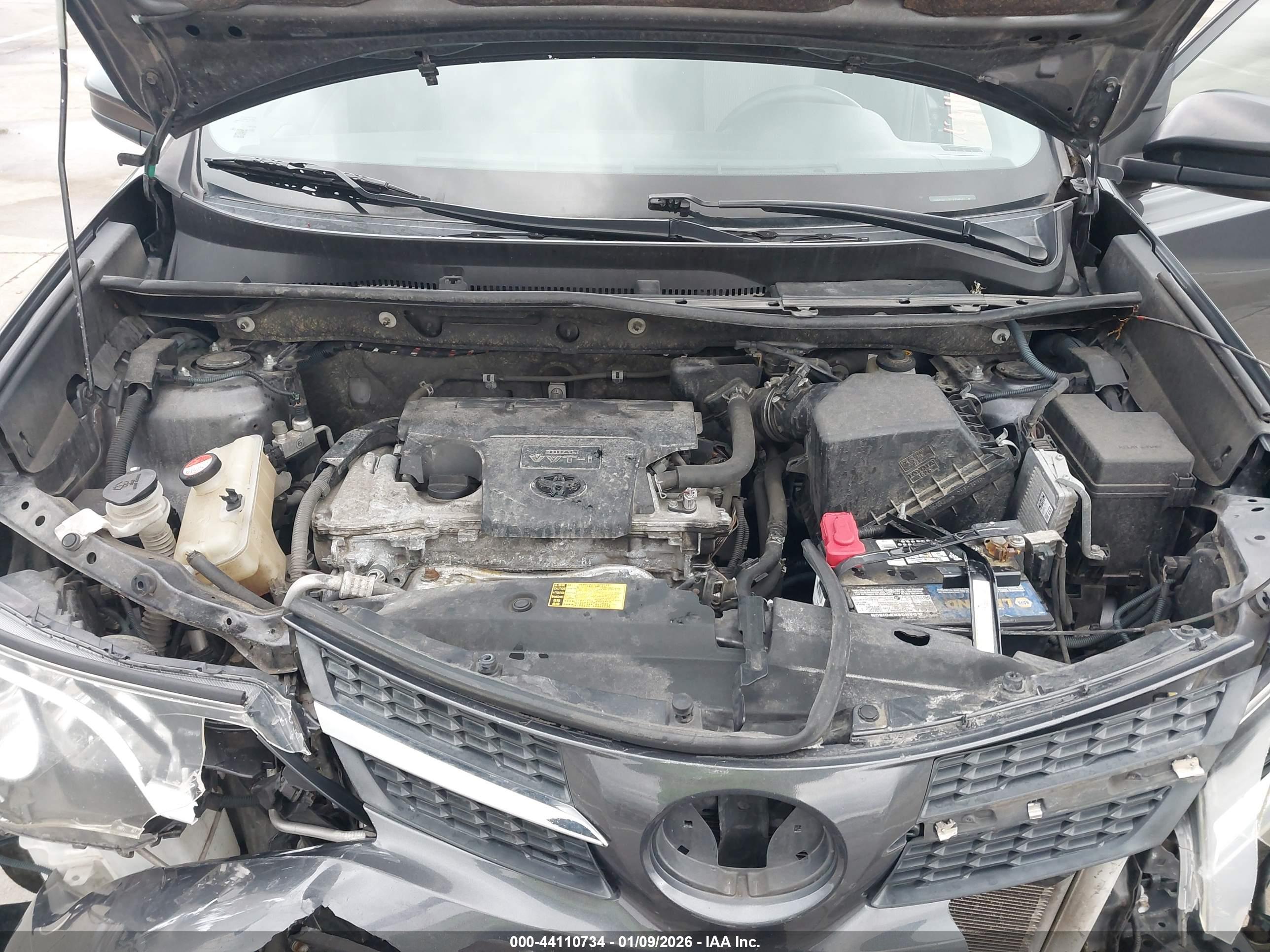 TOYOTA RAV4 image 10