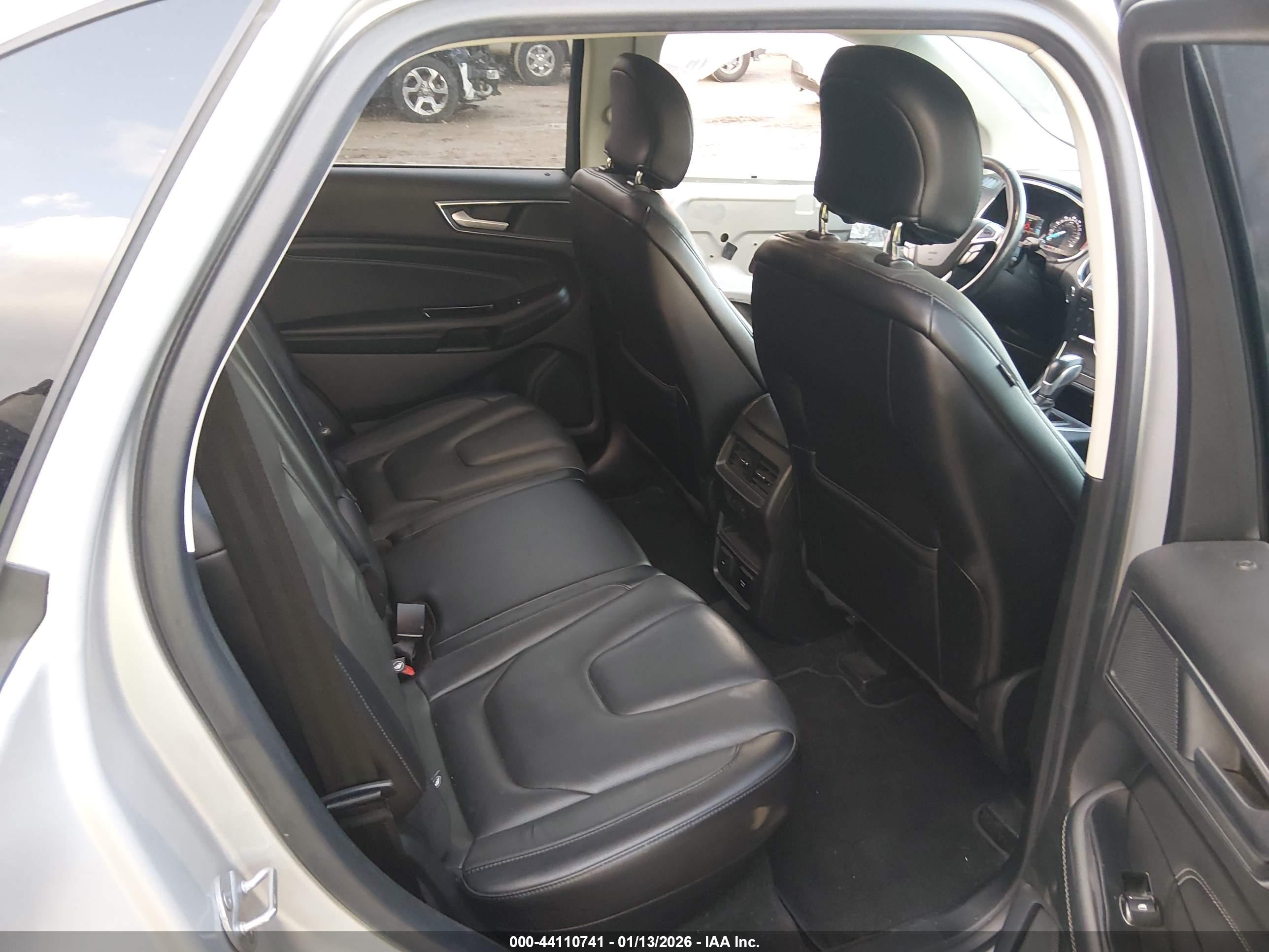 FORD EDGE image 8