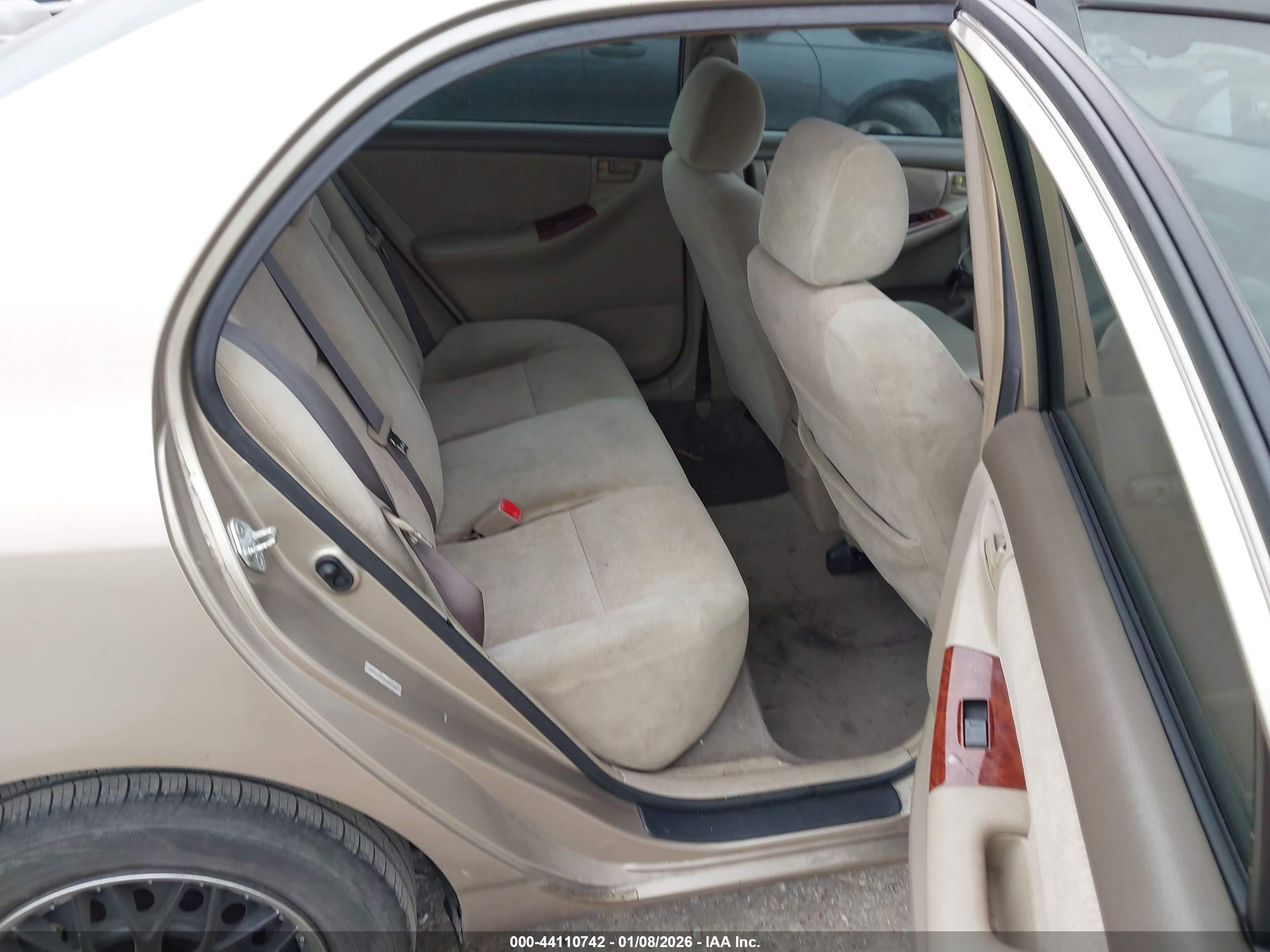 TOYOTA COROLLA image 8