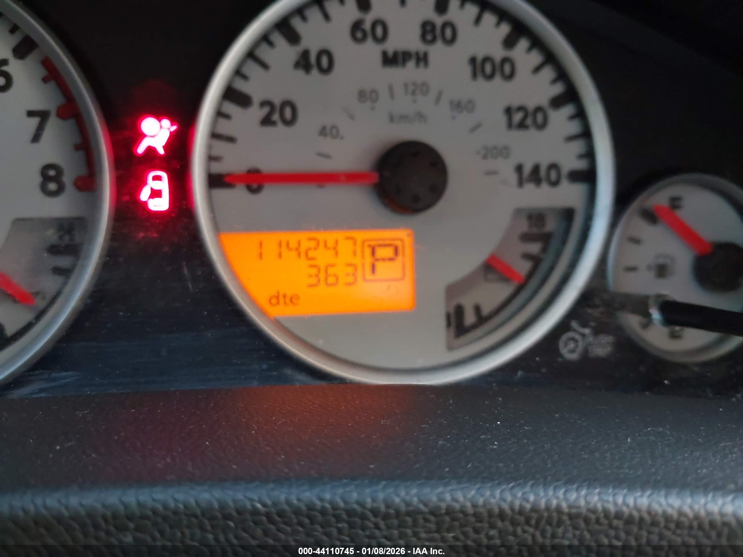 NISSAN FRONTIER image 7