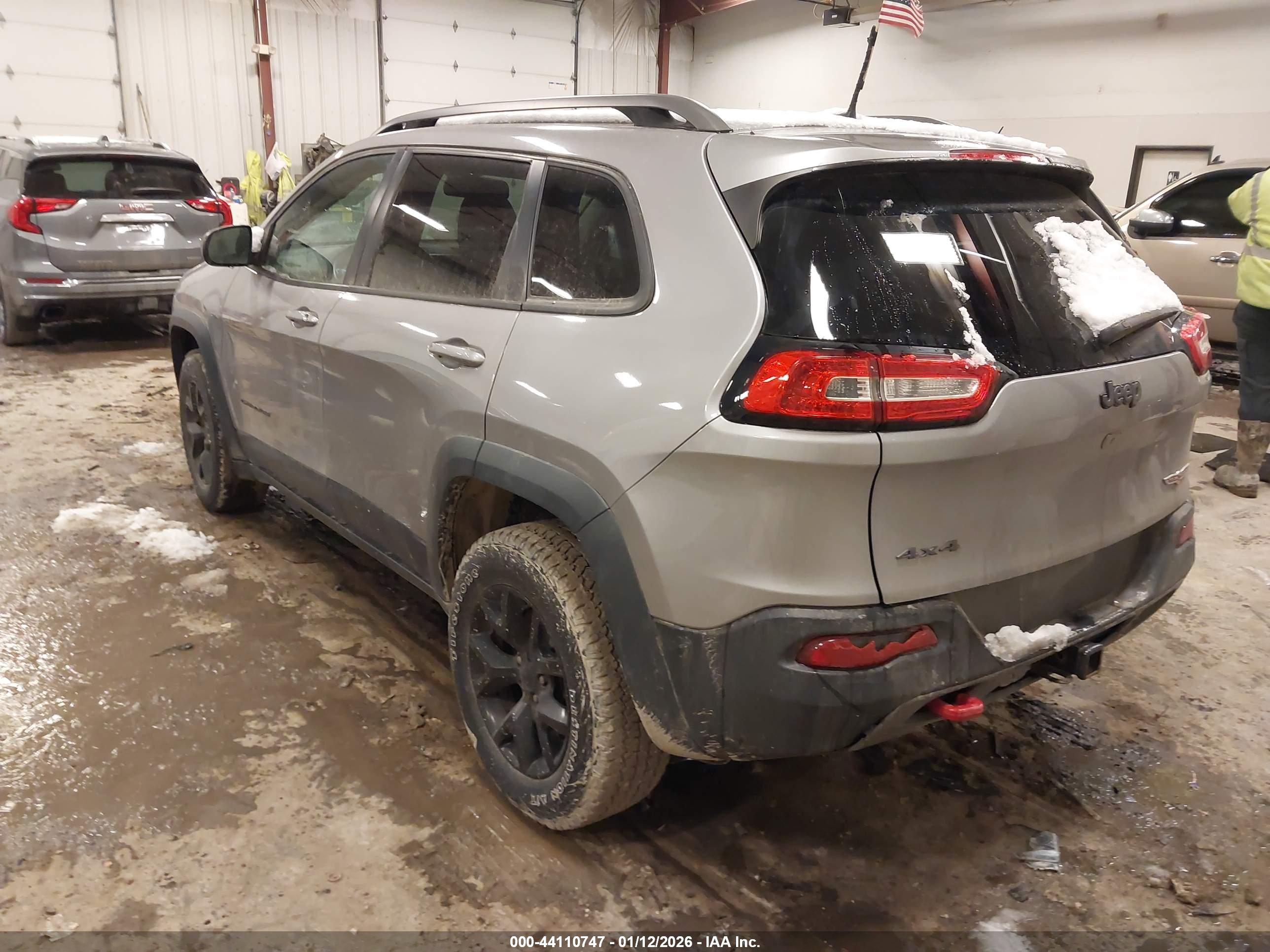 JEEP CHEROKEE image 3