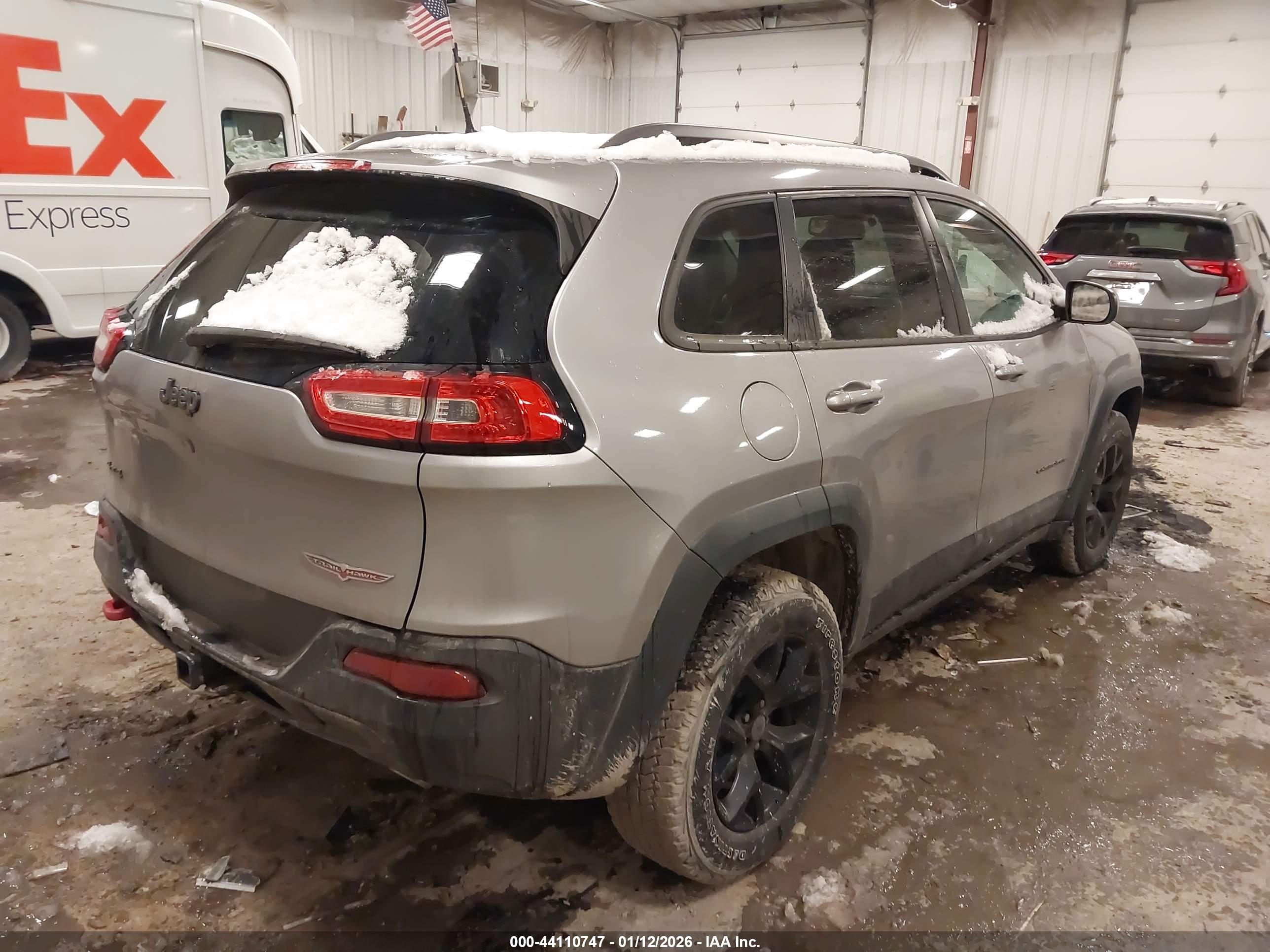 JEEP CHEROKEE image 4