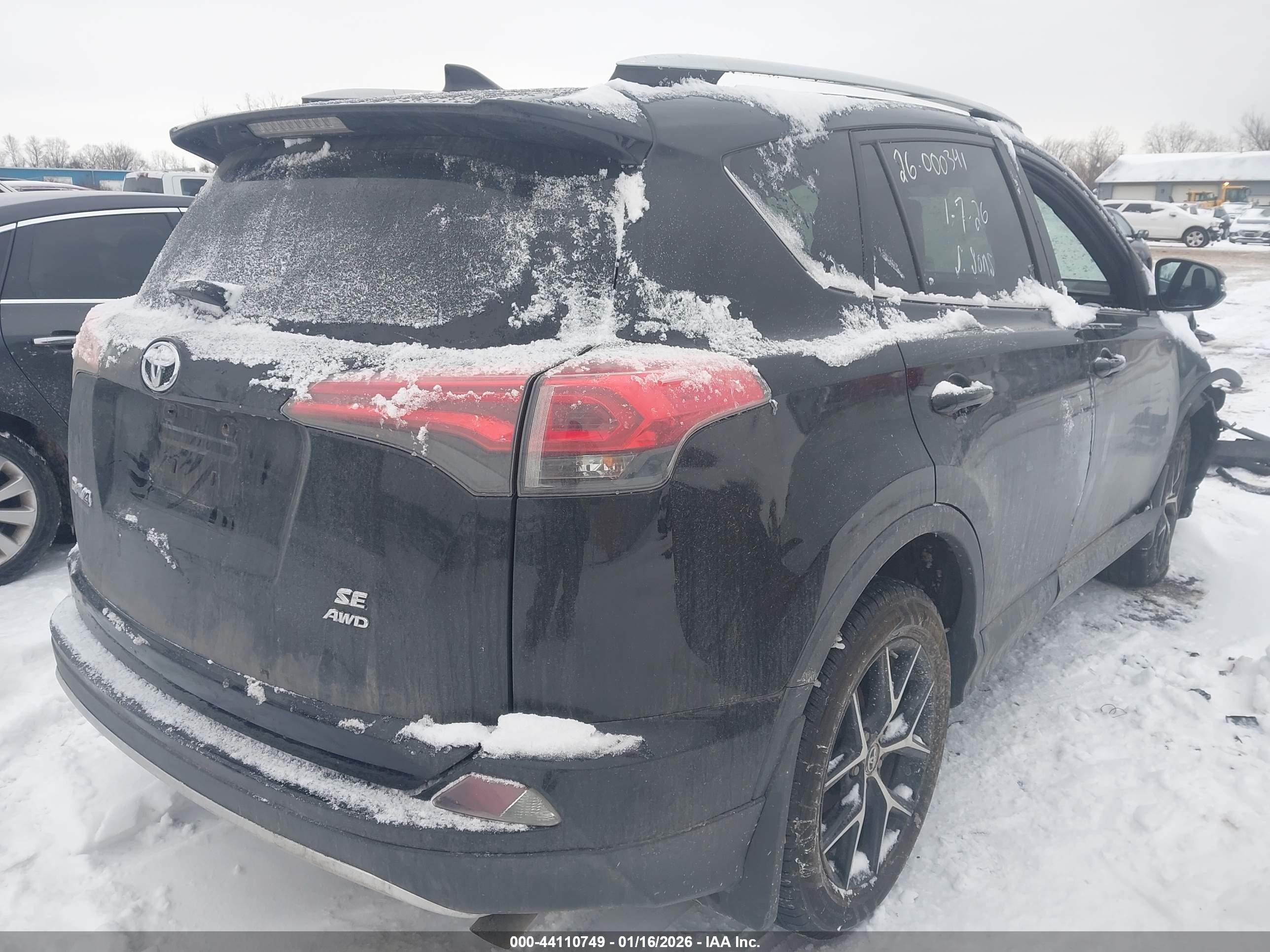 TOYOTA RAV4 image 4