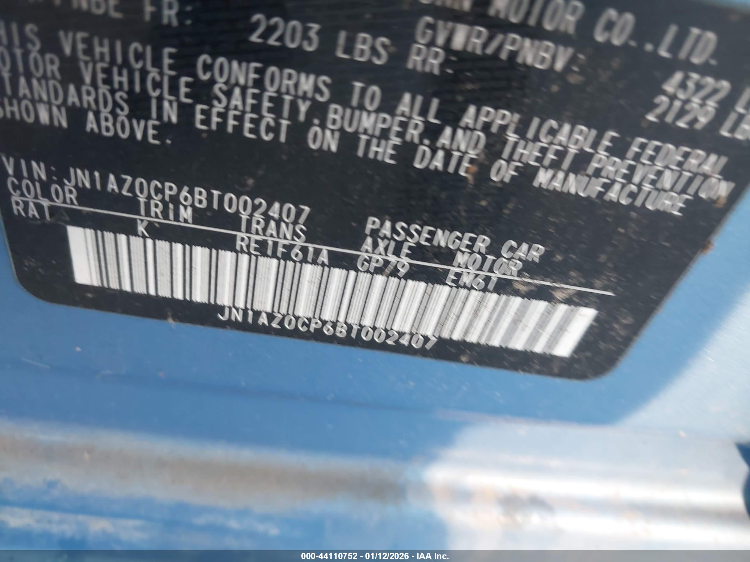 NISSAN LEAF image 9