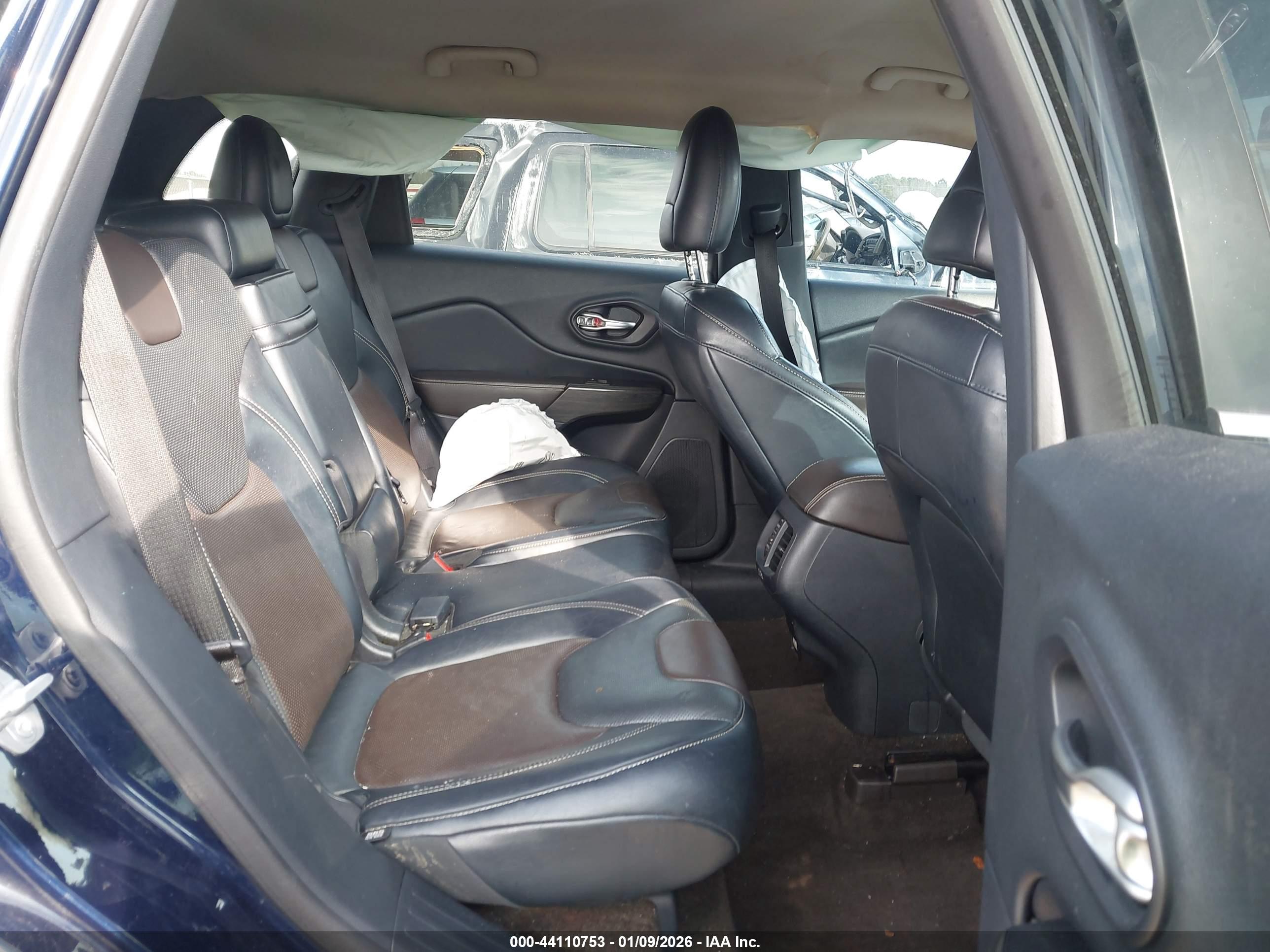 JEEP CHEROKEE image 8