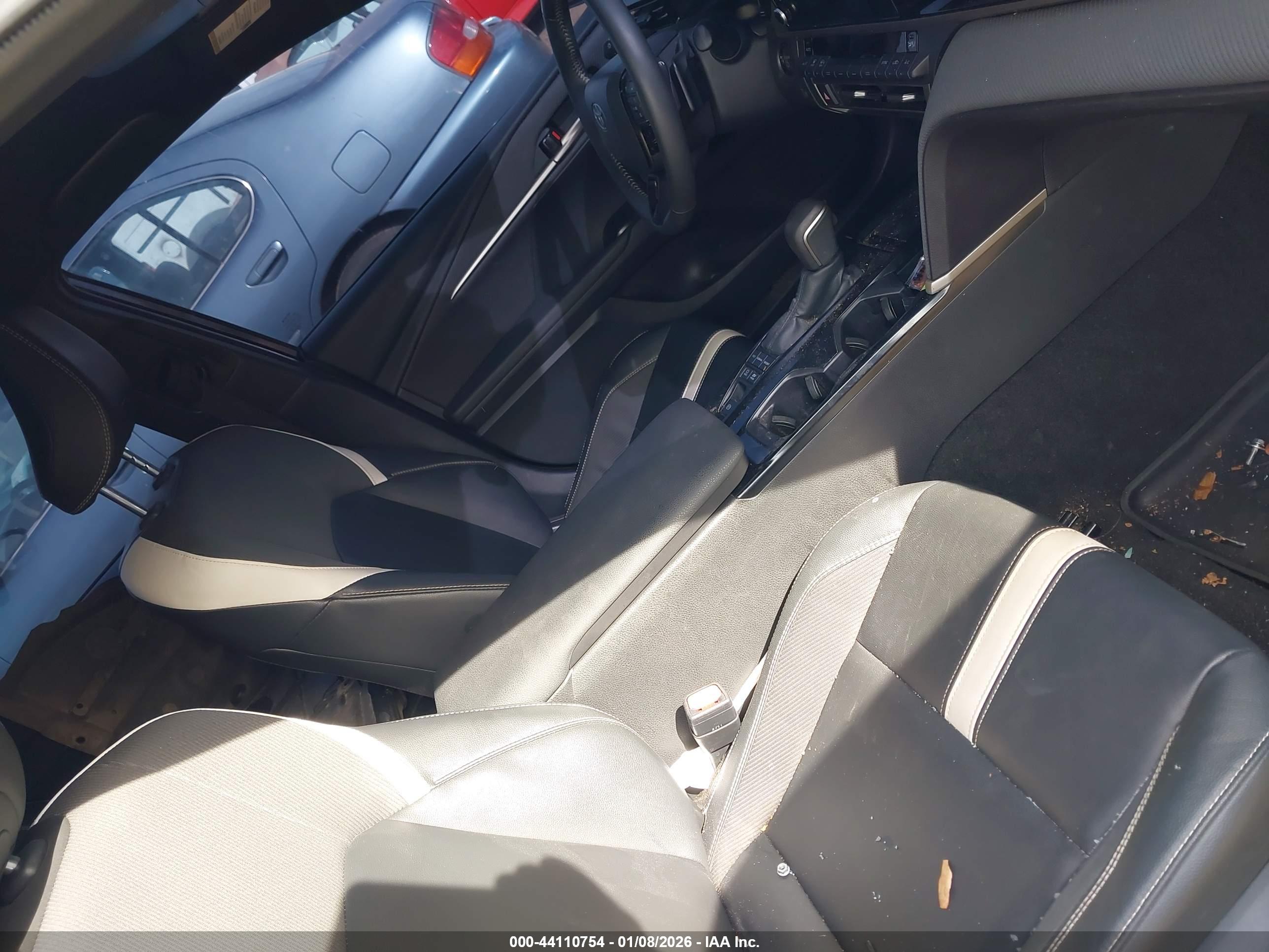 TOYOTA CAMRY image 5