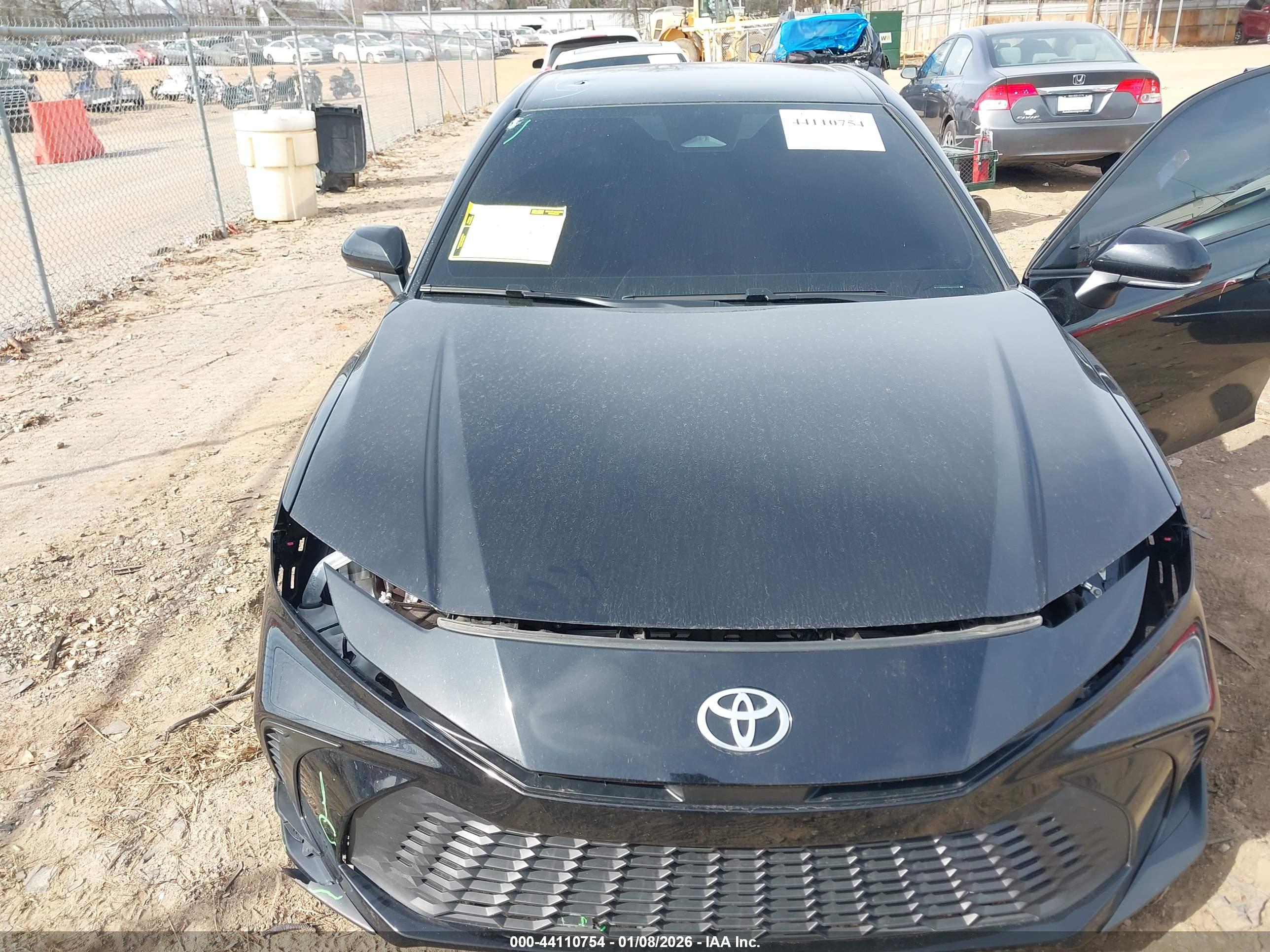 TOYOTA CAMRY image 6