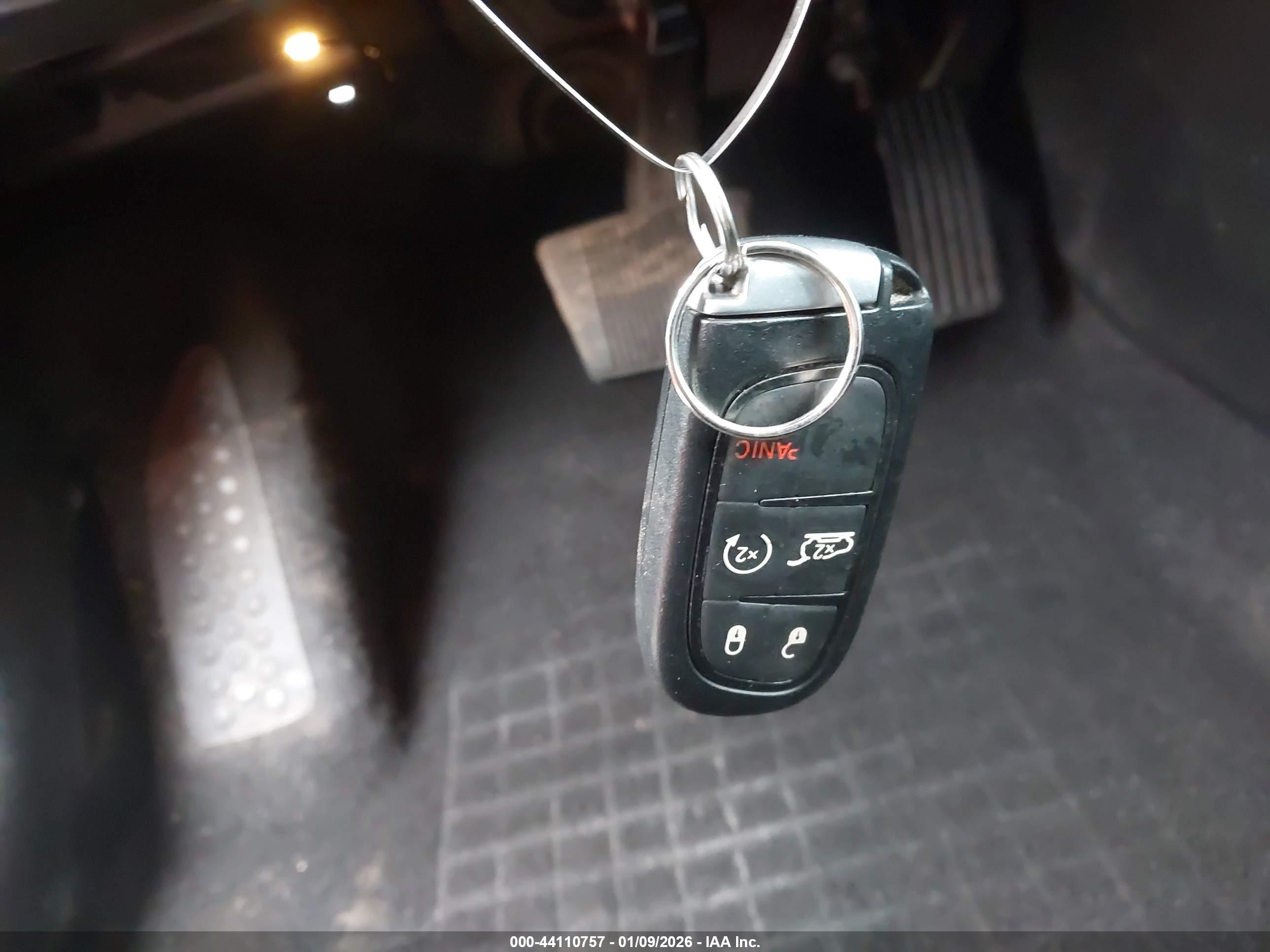 JEEP CHEROKEE image 11