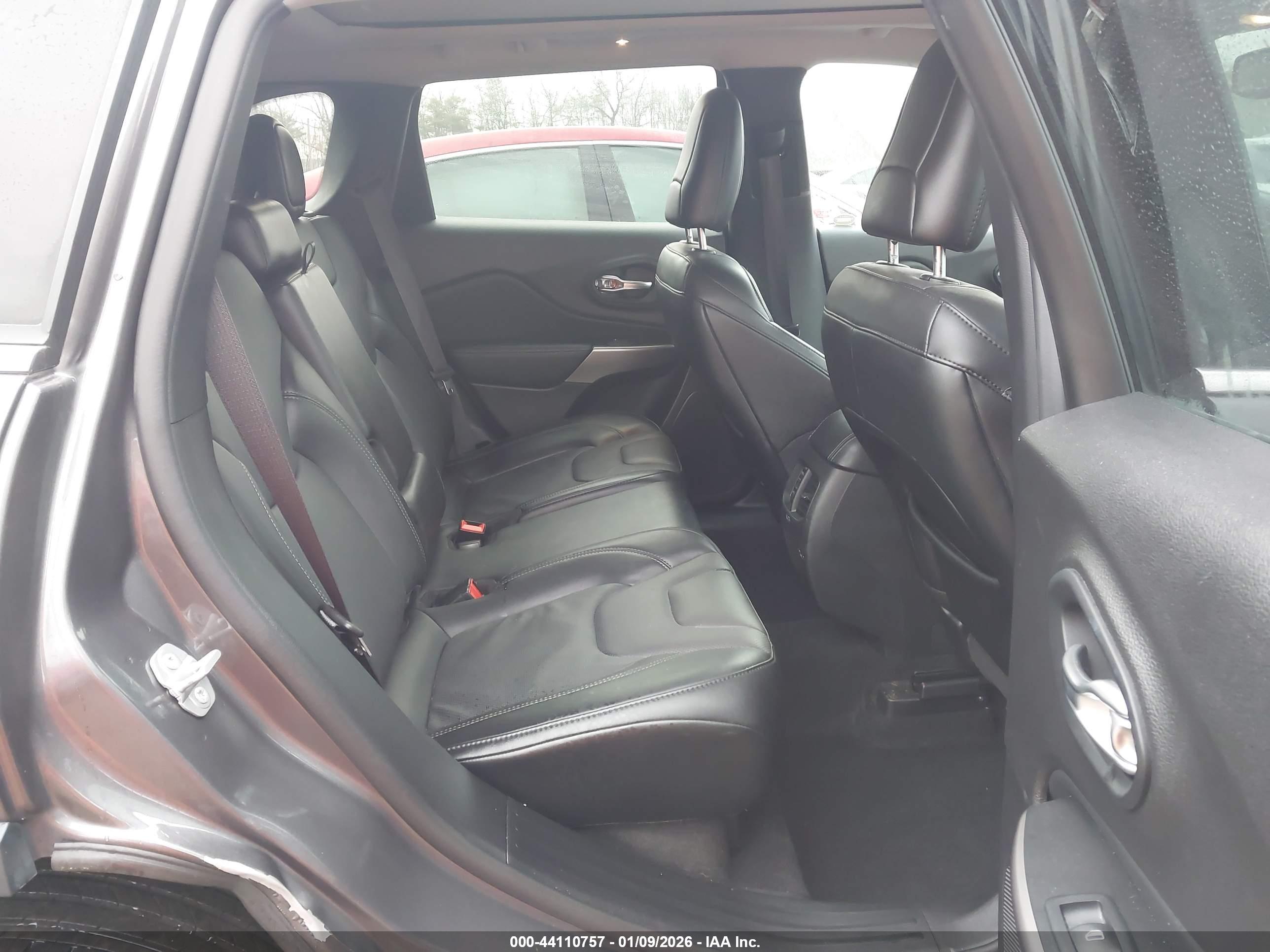 JEEP CHEROKEE image 8