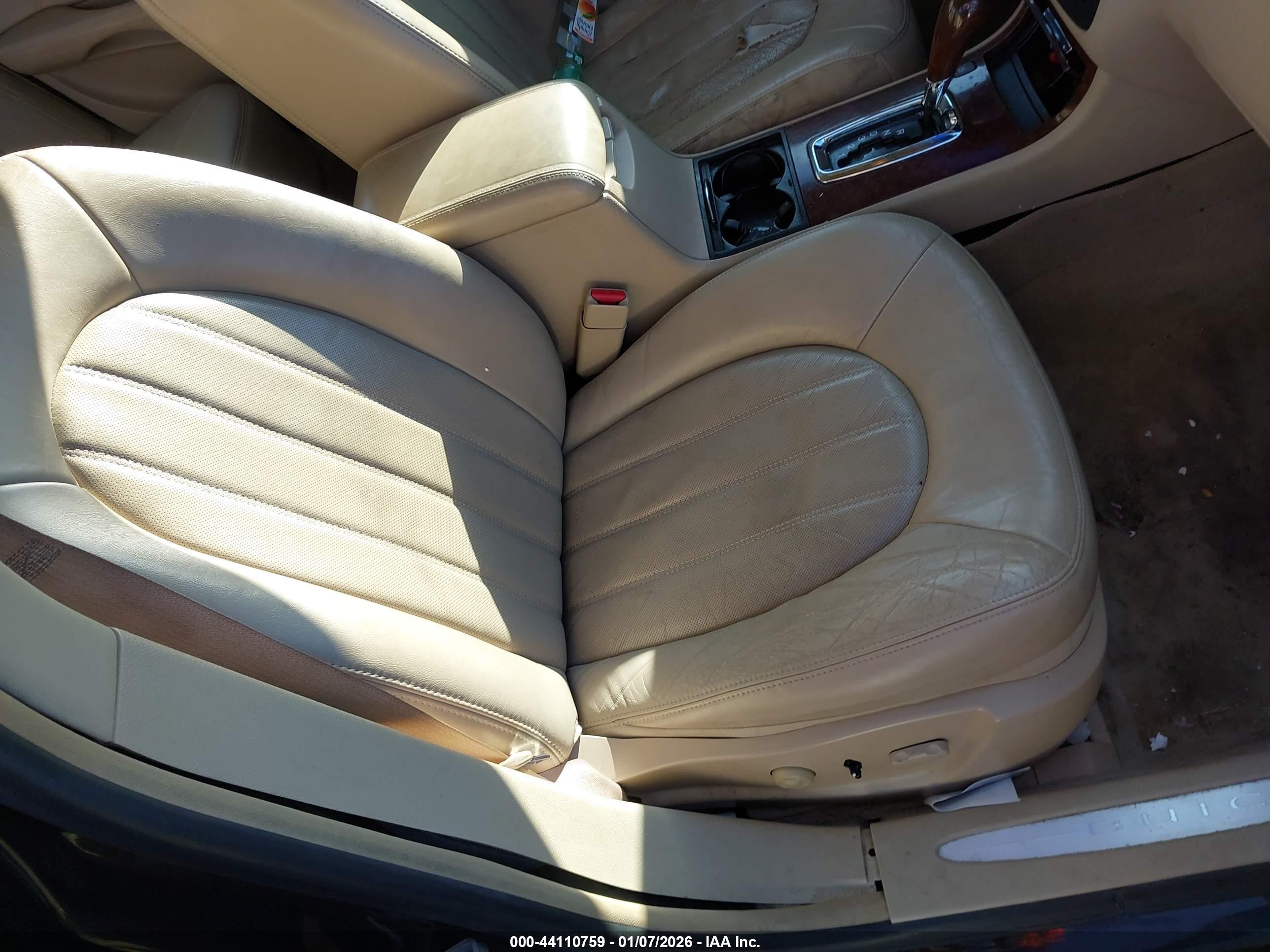 BUICK LUCERNE image 5