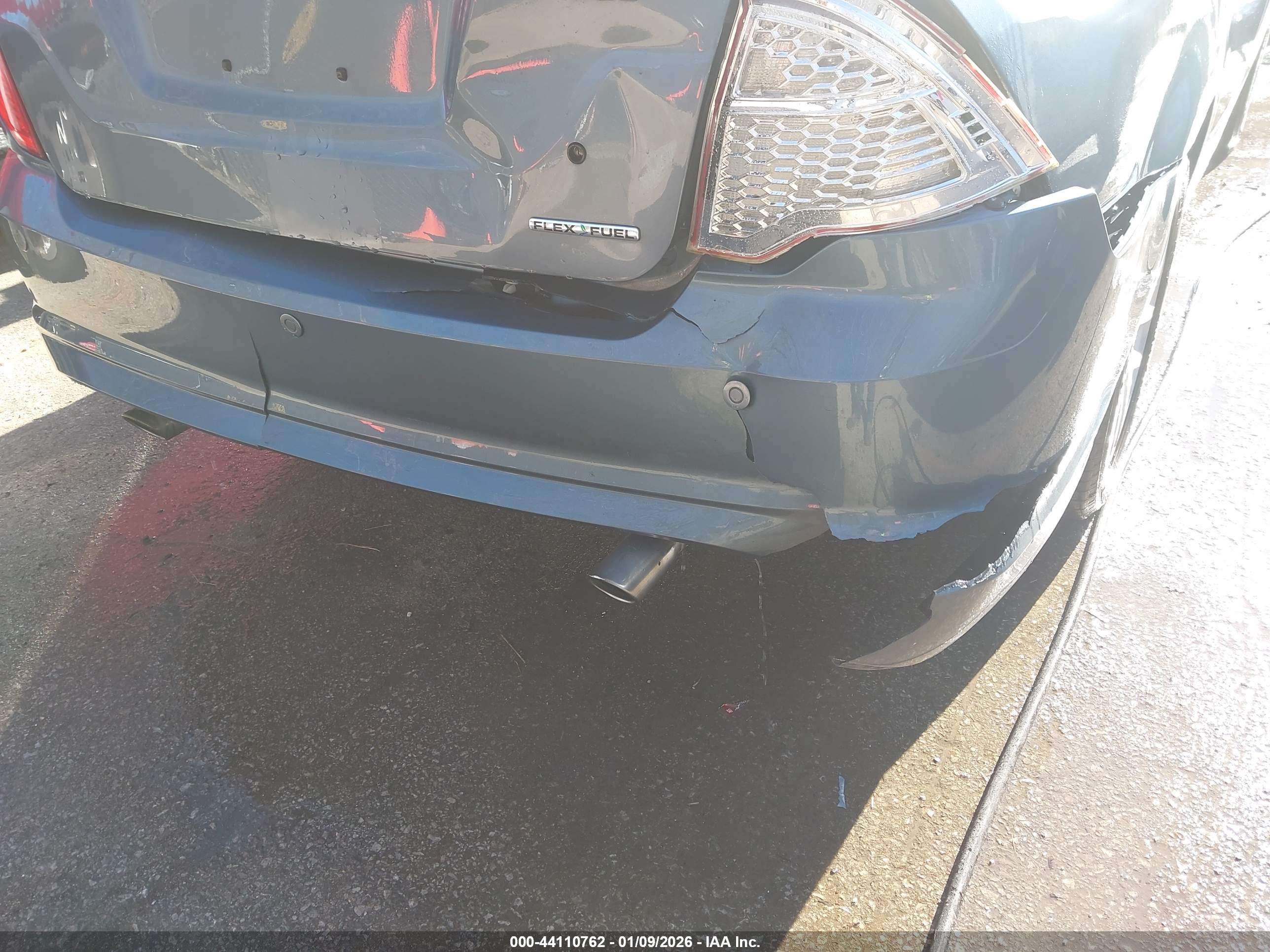 FORD FUSION image 6