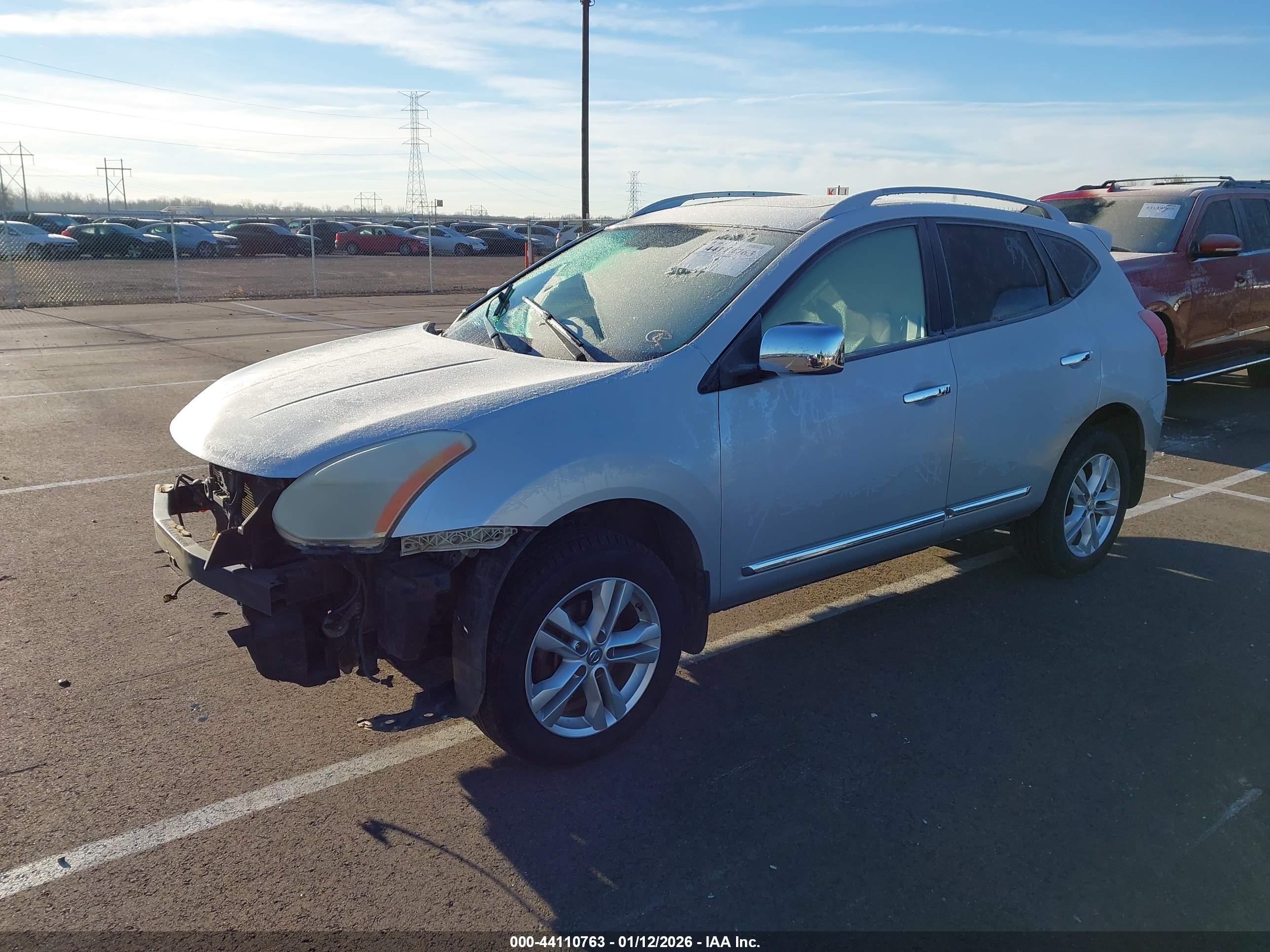 NISSAN ROGUE image 2